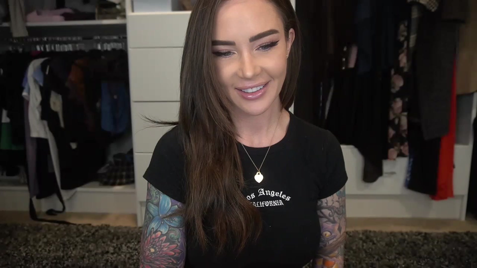 Gallery image thumbnail from VapePapi's myfreecams stream on, 03/05/2023, 21:02 image 12 of 20
