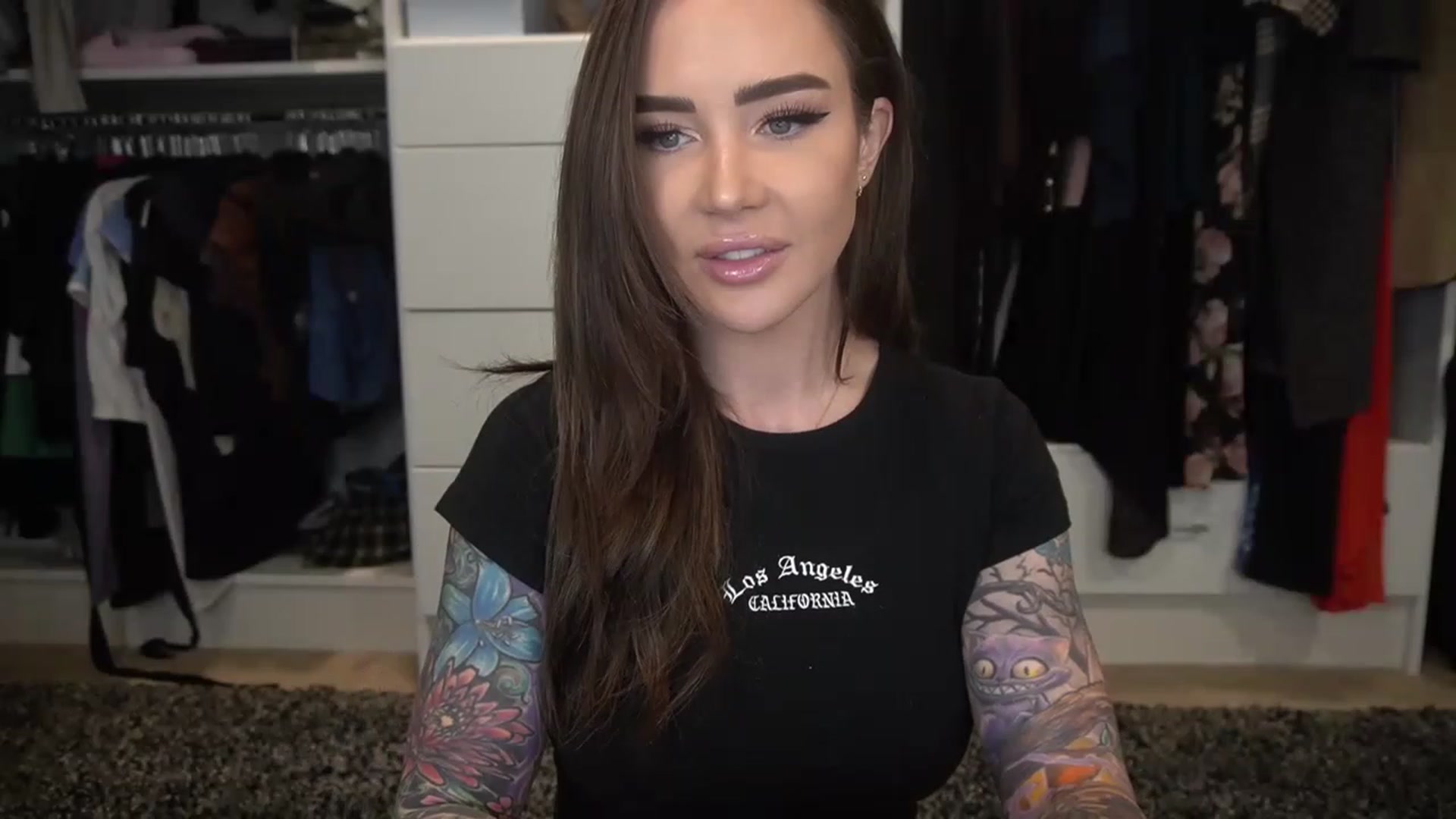 Gallery image thumbnail from VapePapi's myfreecams stream on, 03/05/2023, 21:02 image 9 of 20