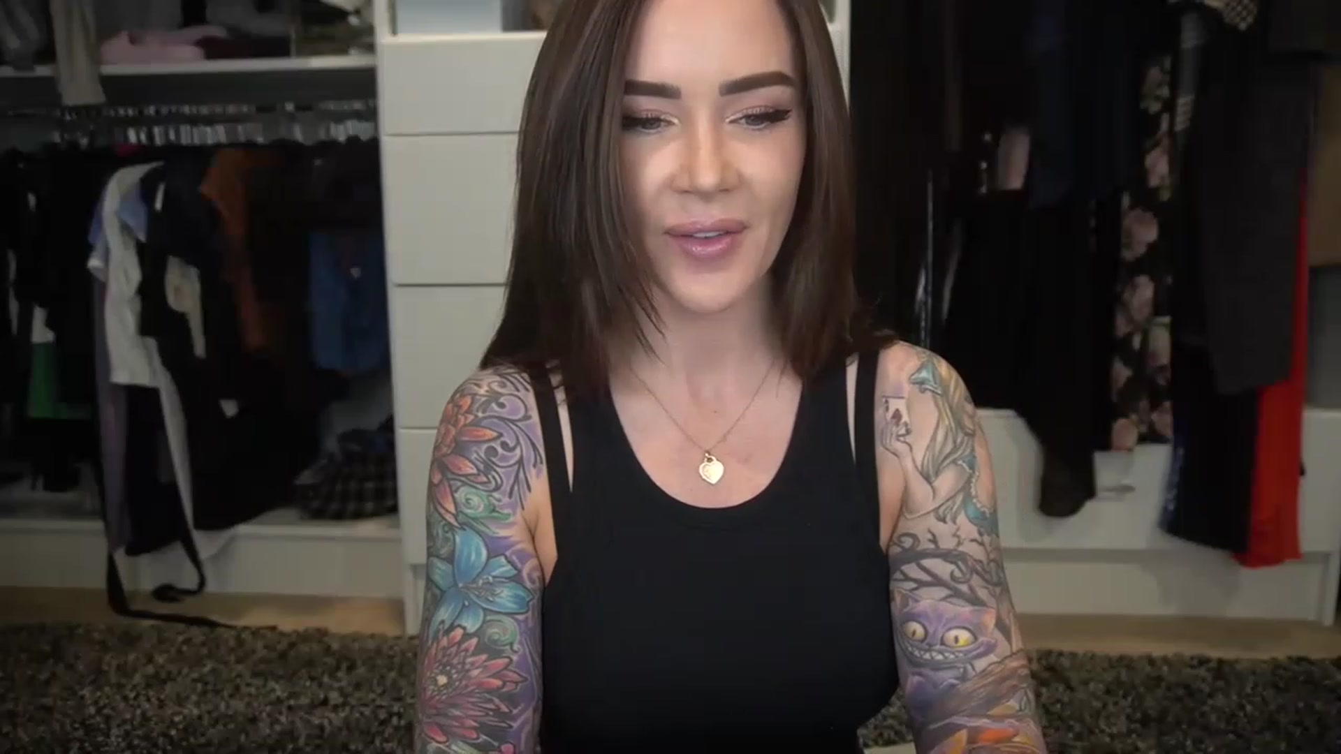 Gallery image thumbnail from VapePapi's myfreecams stream on, 03/06/2023, 23:21 image 3 of 20