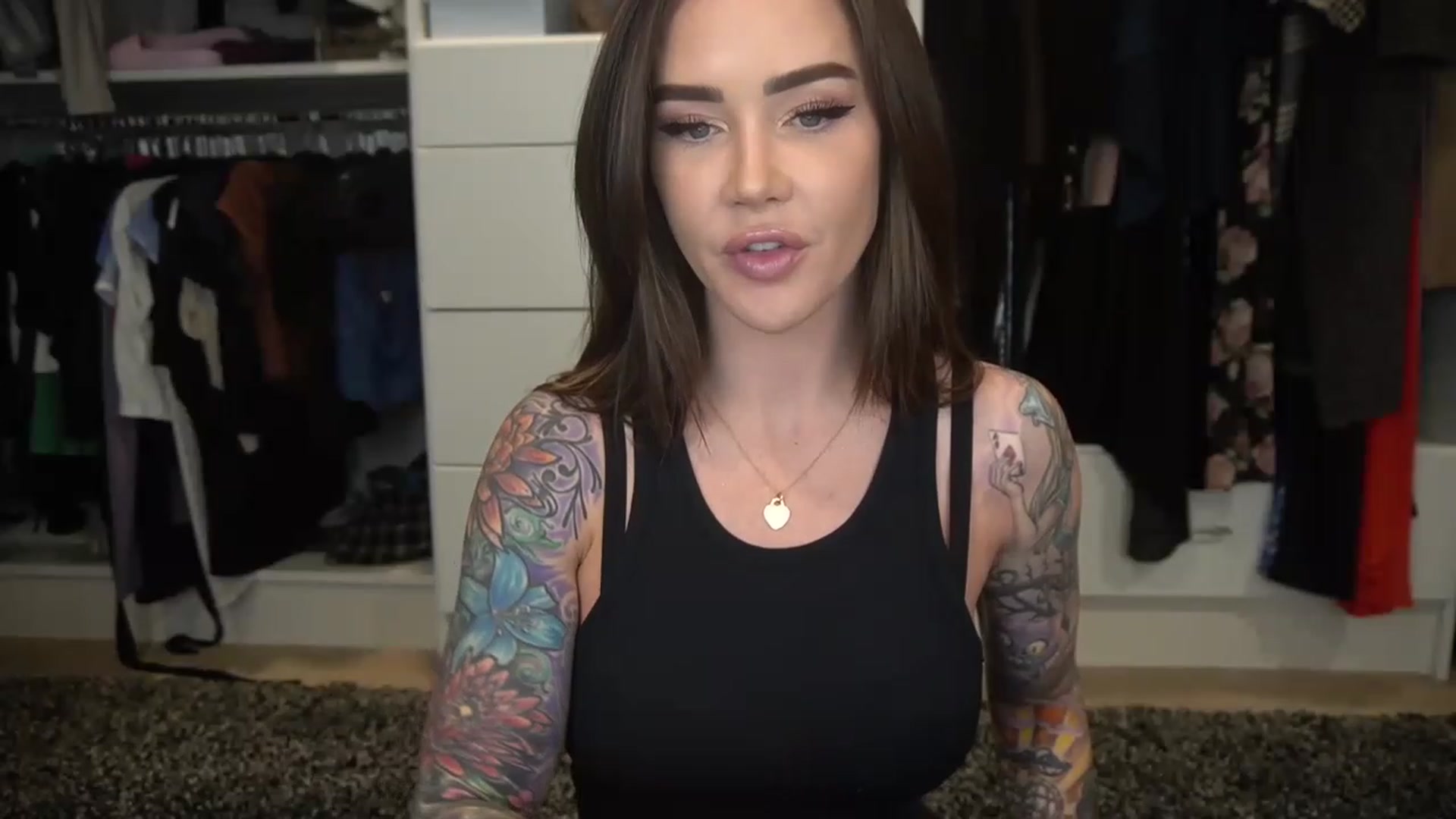 Gallery image thumbnail from VapePapi's myfreecams stream on, 03/06/2023, 23:21 image 8 of 20