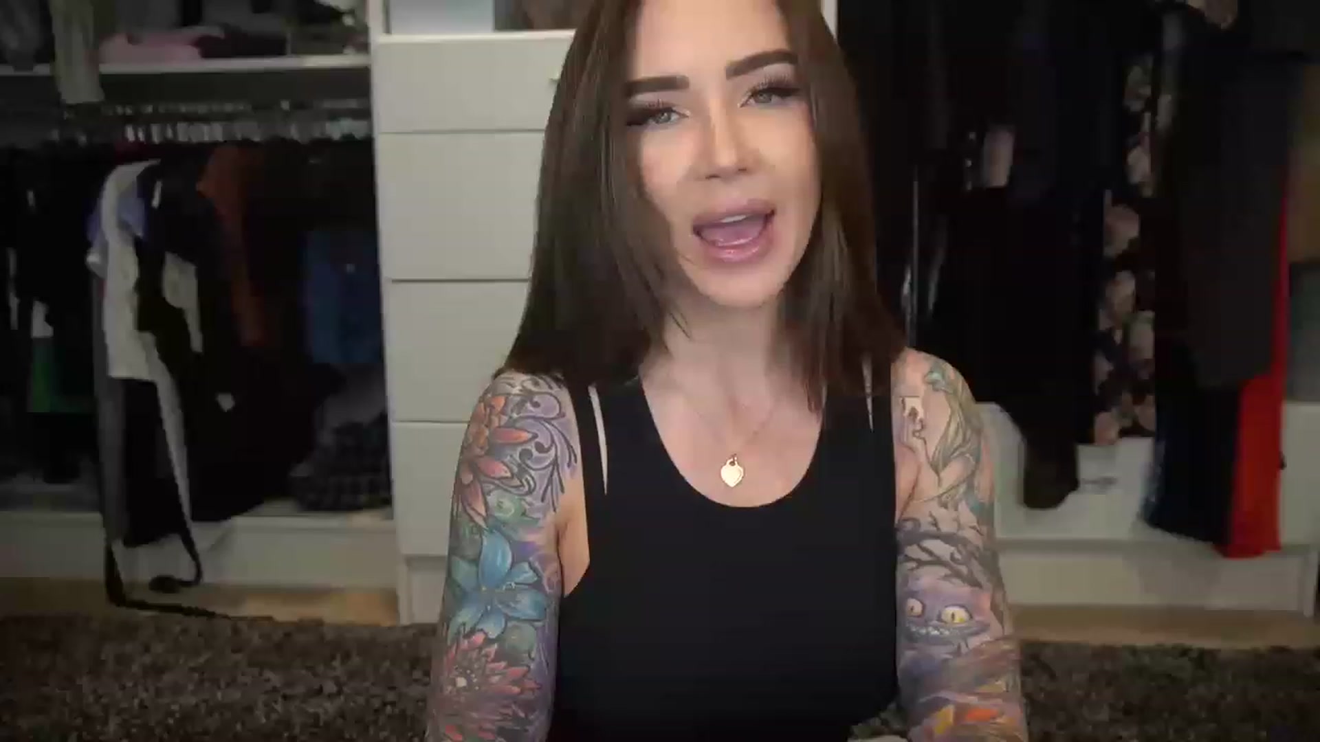 Gallery image thumbnail from VapePapi's myfreecams stream on, 03/06/2023, 23:21 image 9 of 20