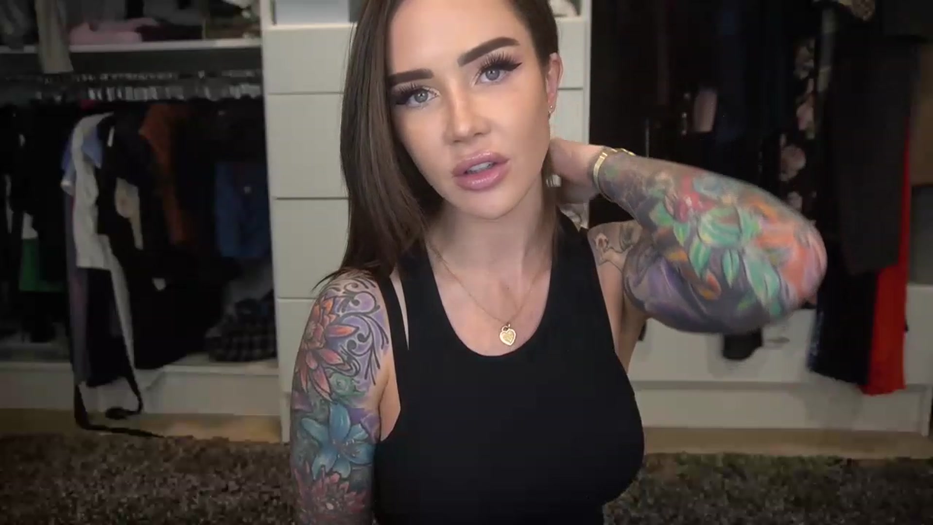 Gallery image thumbnail from VapePapi's myfreecams stream on, 03/06/2023, 23:21 image 19 of 20