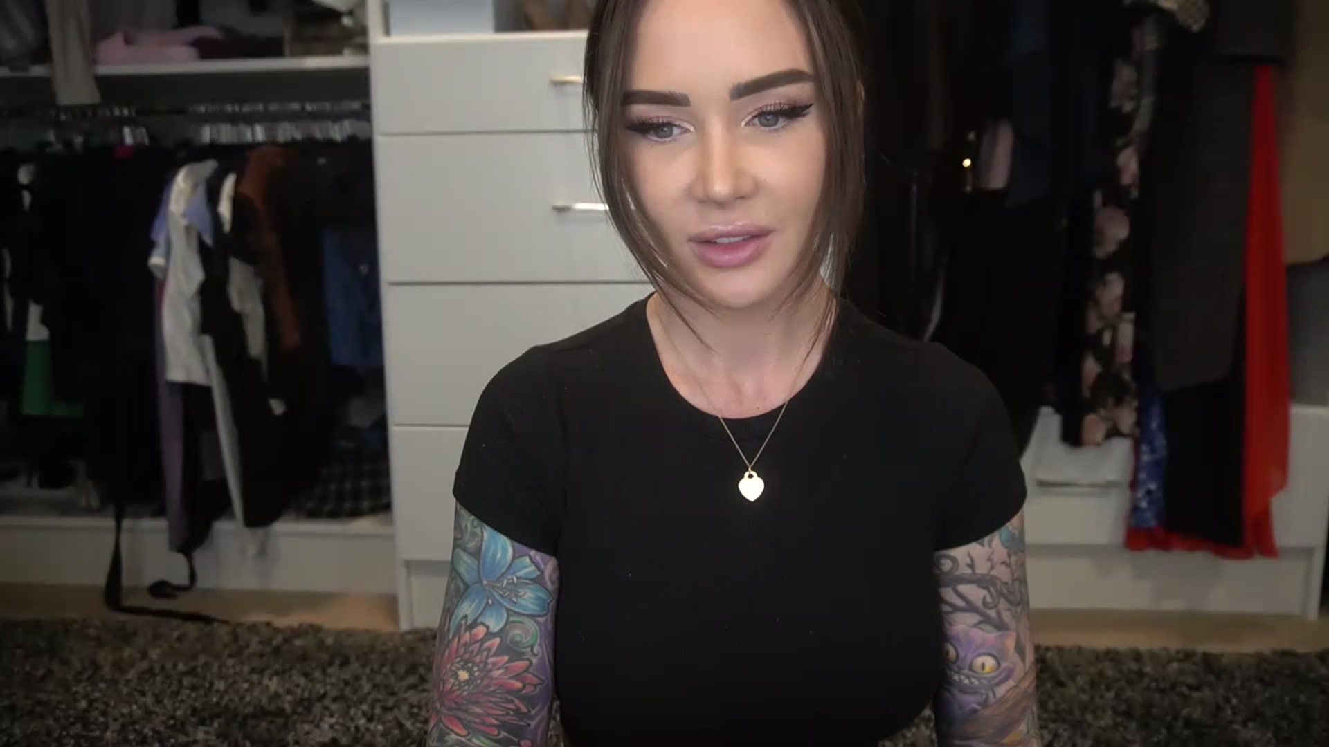 Gallery image thumbnail from VapePapi's myfreecams stream on, 03/07/2023, 23:23 image 19 of 20