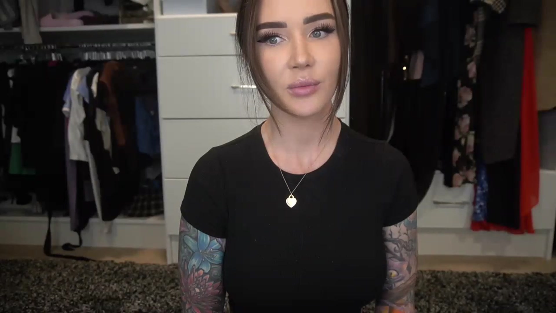Gallery image thumbnail from VapePapi's myfreecams stream on, 03/07/2023, 23:23 image 15 of 20