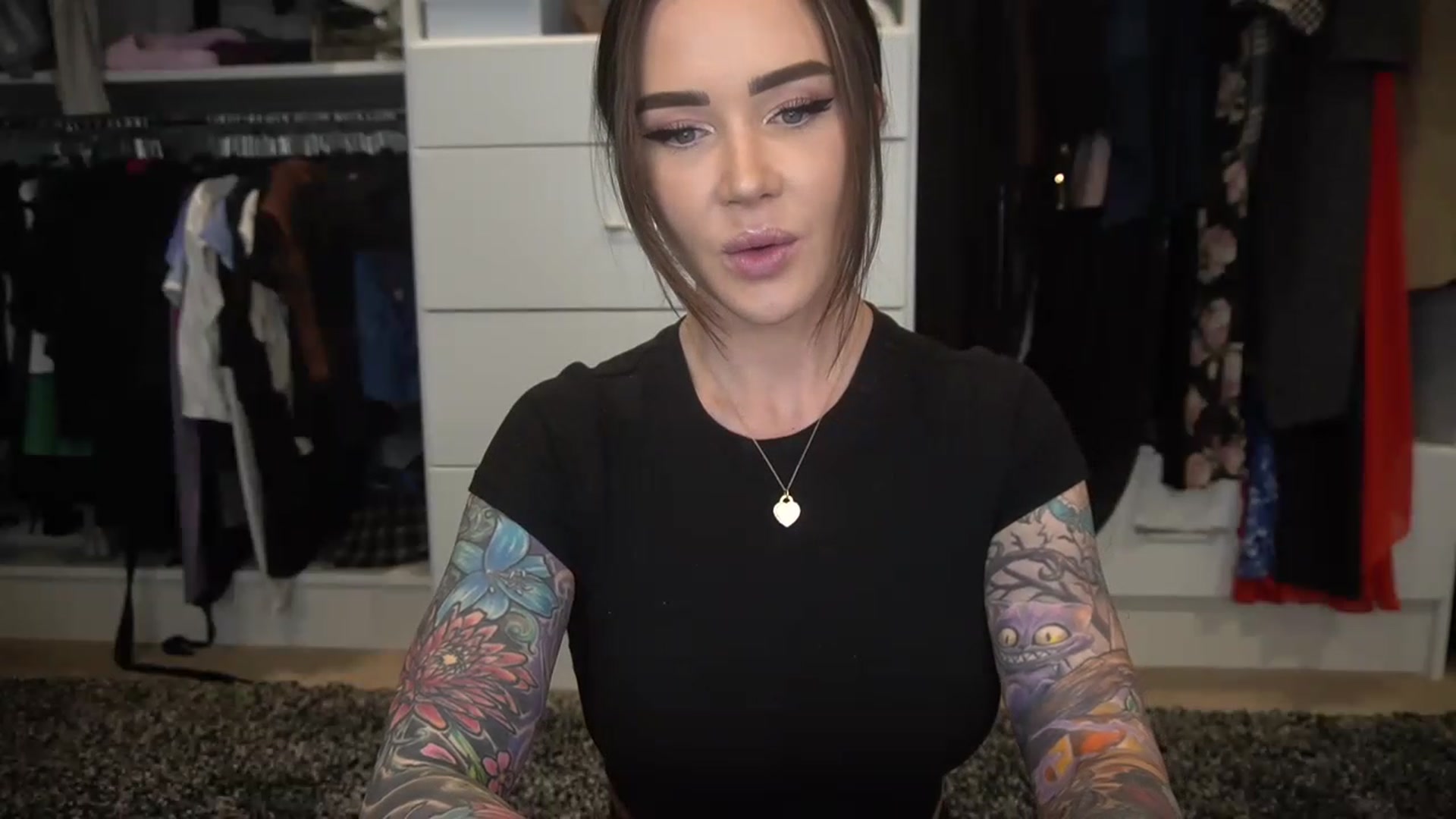 Gallery image thumbnail from VapePapi's myfreecams stream on, 03/07/2023, 23:23 image 9 of 20