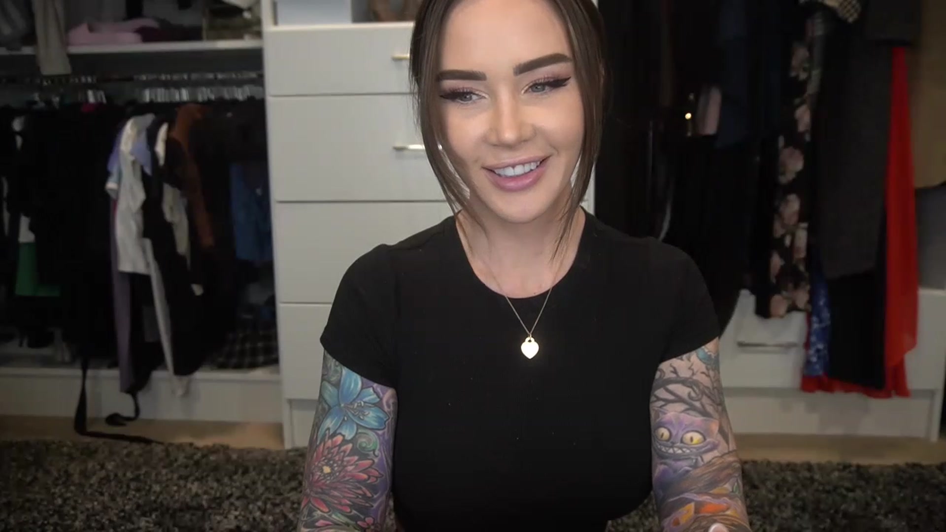Gallery image thumbnail from VapePapi's myfreecams stream on, 03/07/2023, 23:23 image 14 of 20