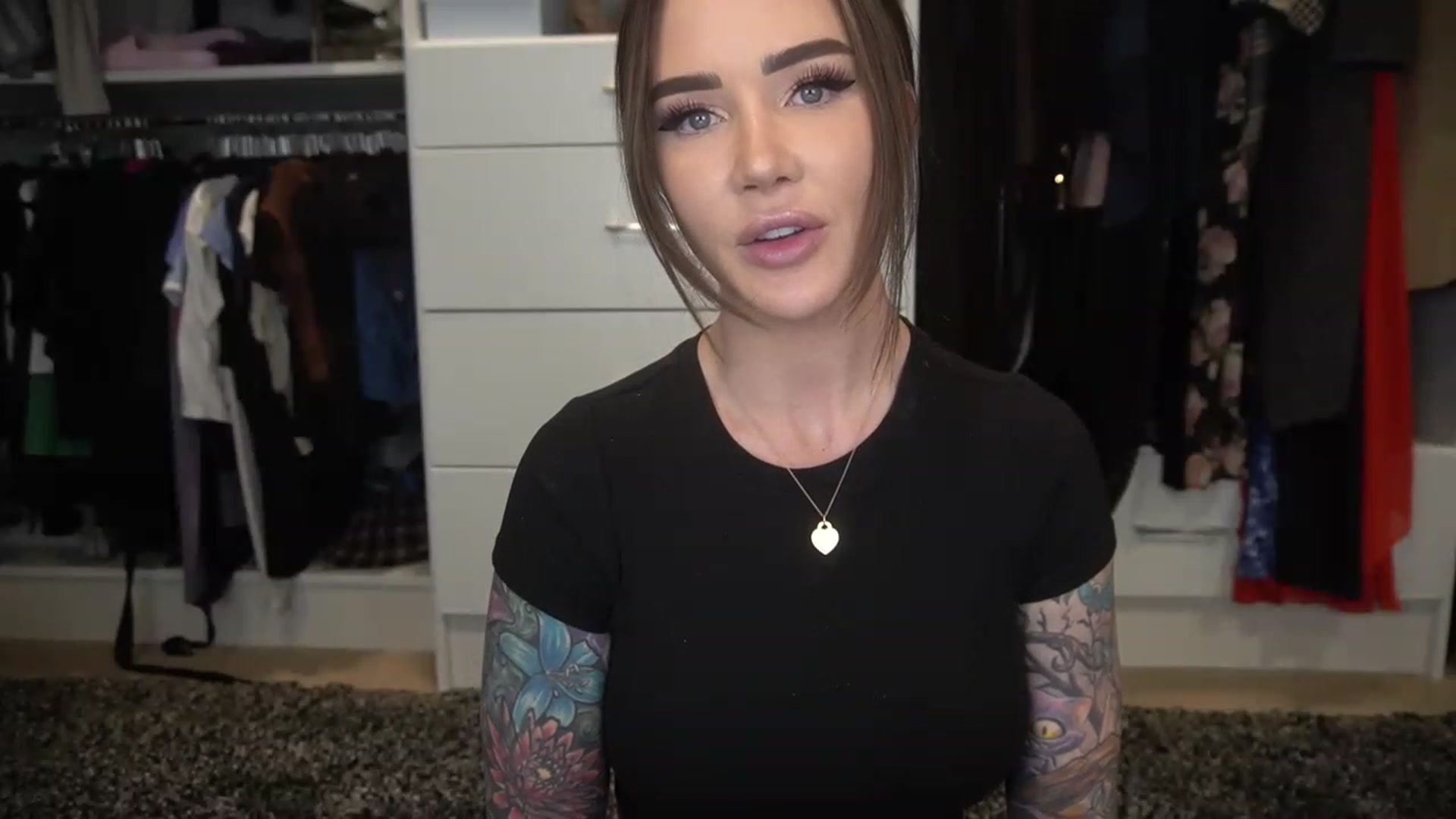 Gallery image thumbnail from VapePapi's myfreecams stream on, 03/07/2023, 23:23 image 18 of 20