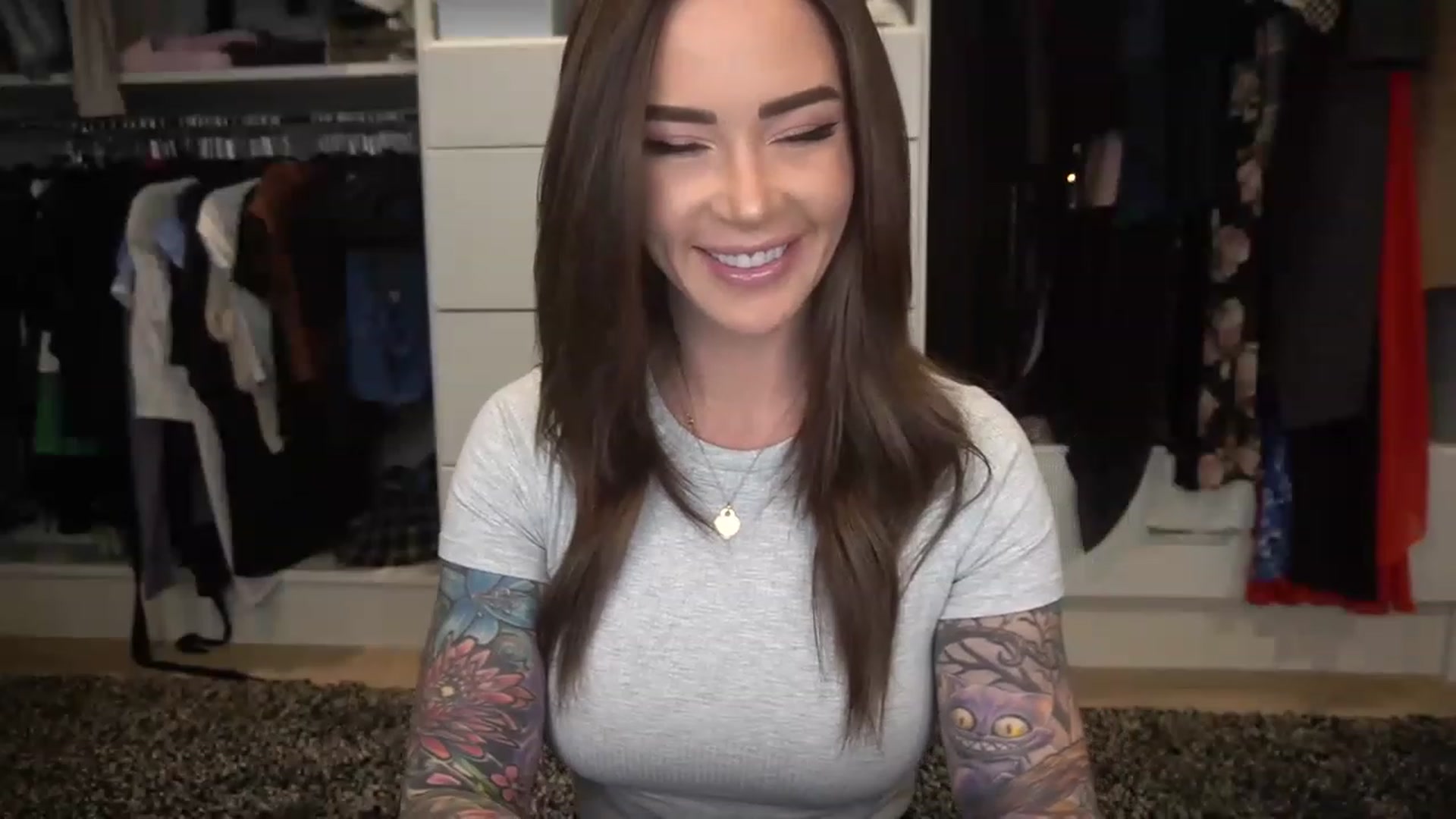 Gallery image thumbnail from VapePapi's myfreecams stream on, 03/08/2023, 23:22 image 11 of 20
