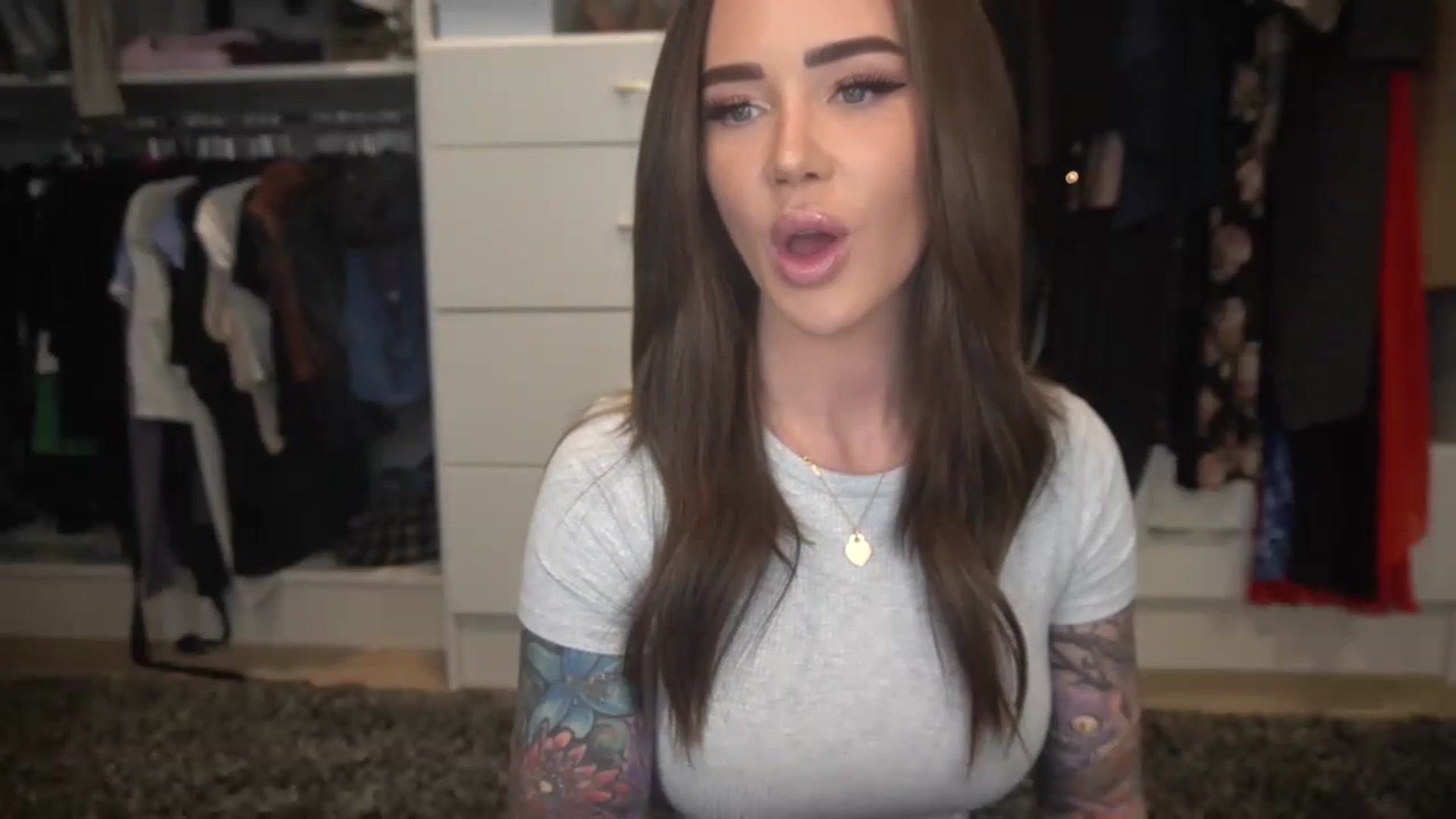 Gallery image thumbnail from VapePapi's myfreecams stream on, 03/08/2023, 23:22 image 14 of 20