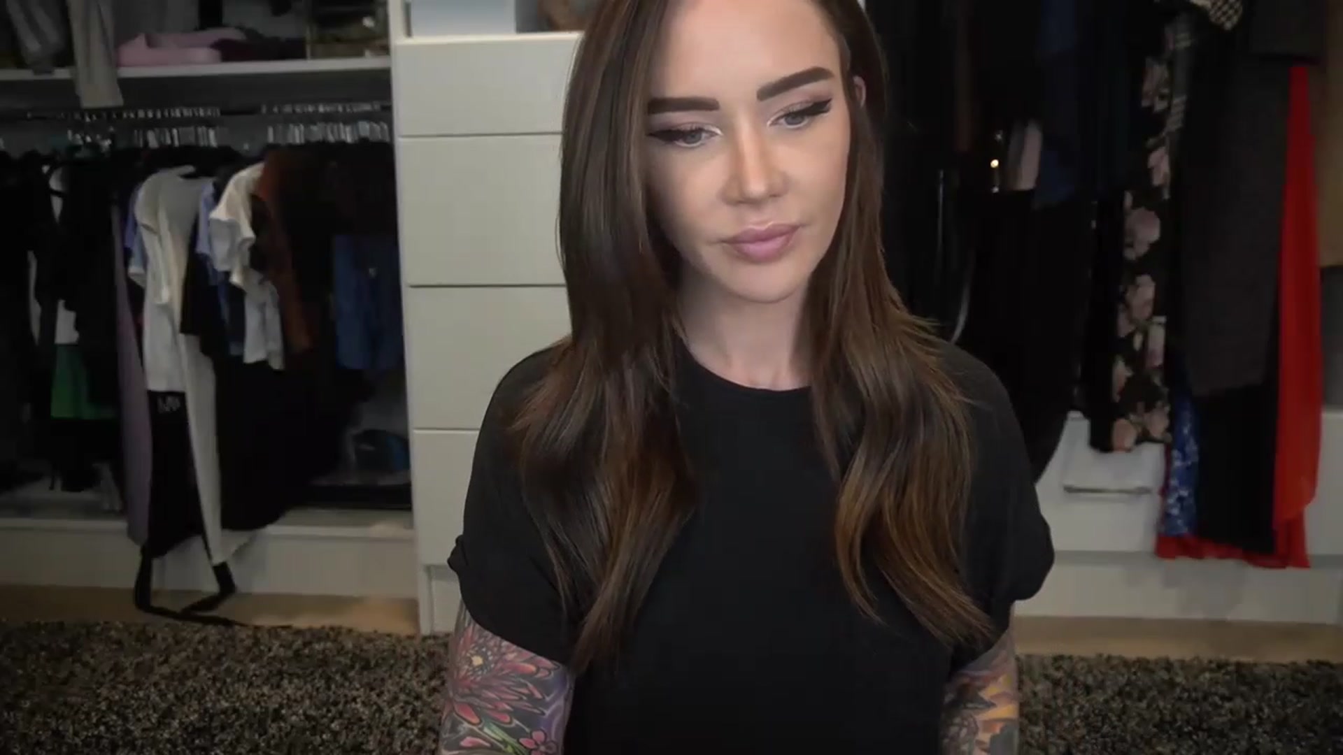 Gallery image thumbnail from VapePapi's myfreecams stream on, 03/13/2023, 22:23 image 18 of 20
