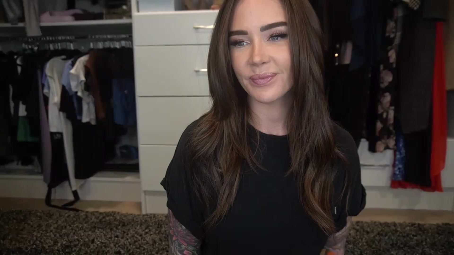 Gallery image thumbnail from VapePapi's myfreecams stream on, 03/13/2023, 22:23 image 4 of 20