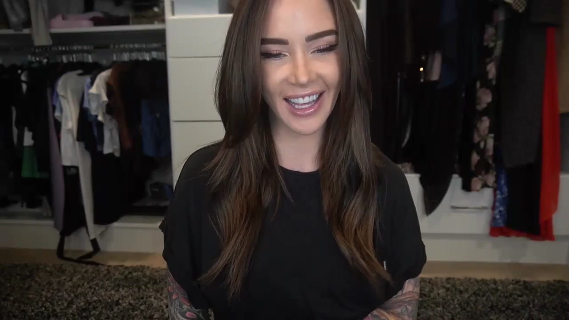 Gallery image thumbnail from VapePapi's myfreecams stream on, 03/13/2023, 22:23 image 10 of 20