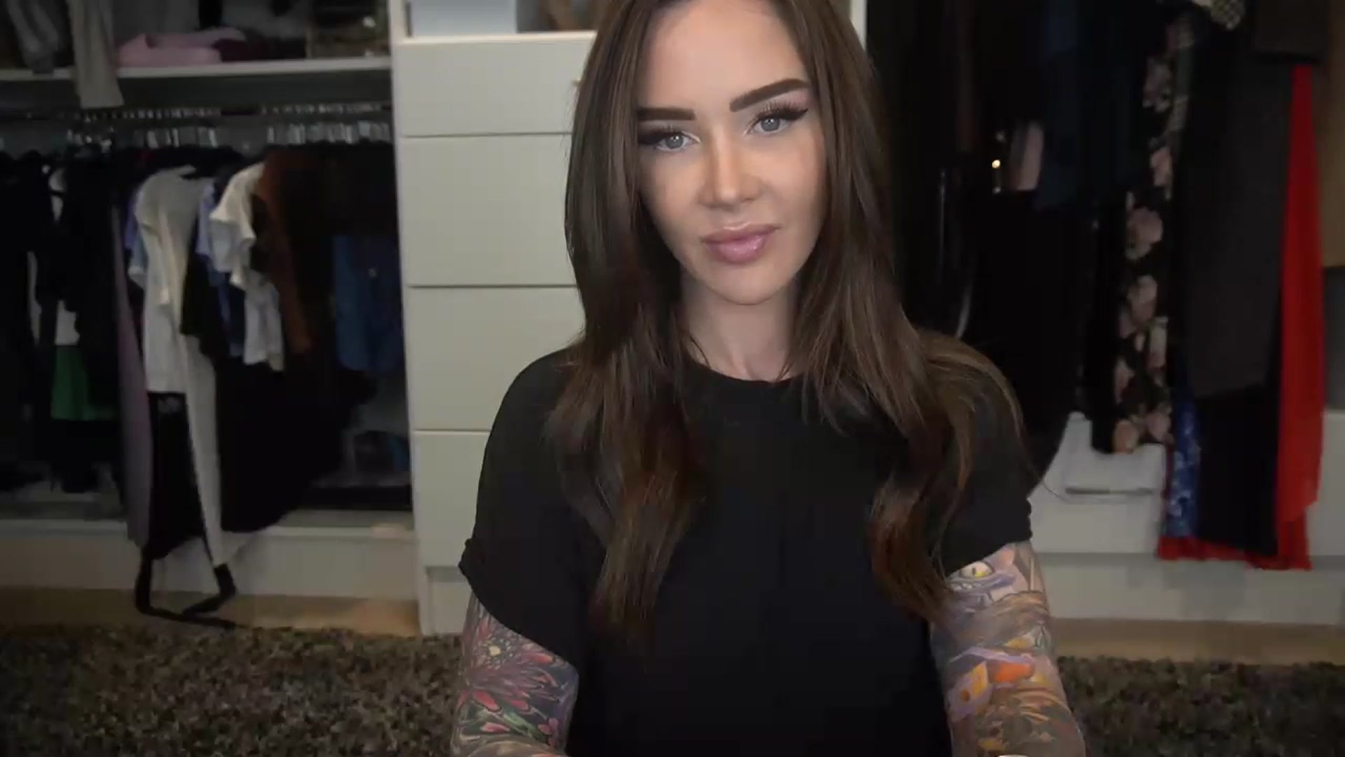 Gallery image thumbnail from VapePapi's myfreecams stream on, 03/13/2023, 22:23 image 16 of 20