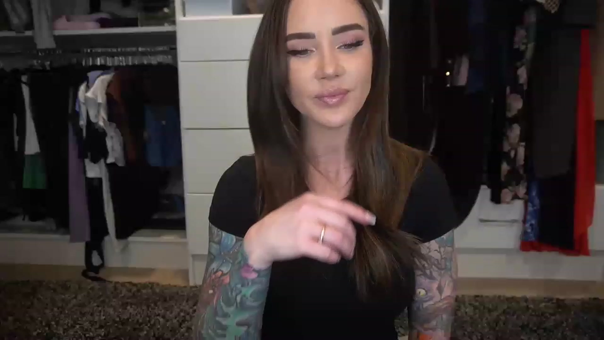 Gallery image thumbnail from VapePapi's myfreecams stream on, 03/14/2023, 22:26 image 14 of 20
