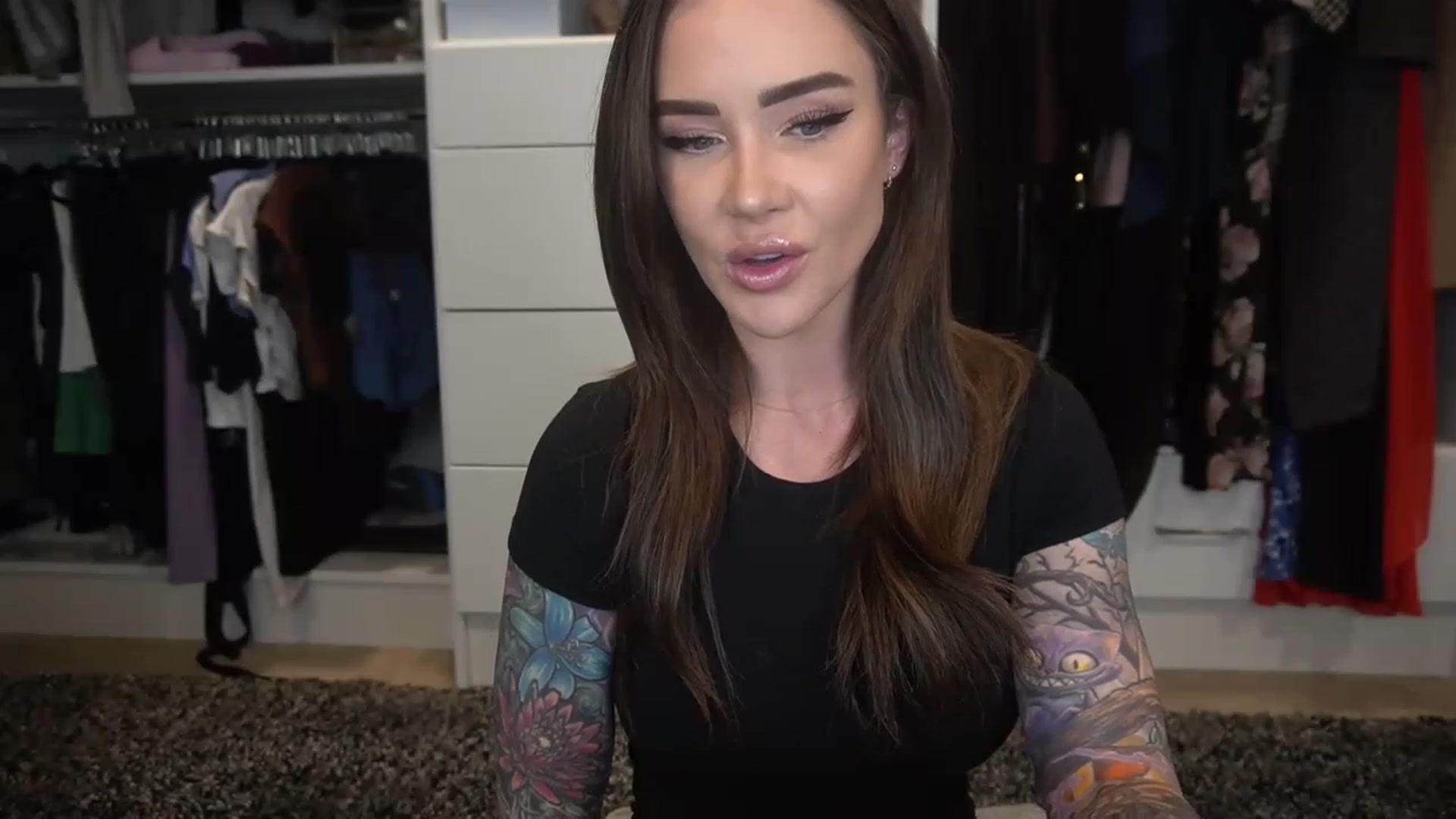 Gallery image thumbnail from VapePapi's myfreecams stream on, 03/14/2023, 22:26 image 10 of 20