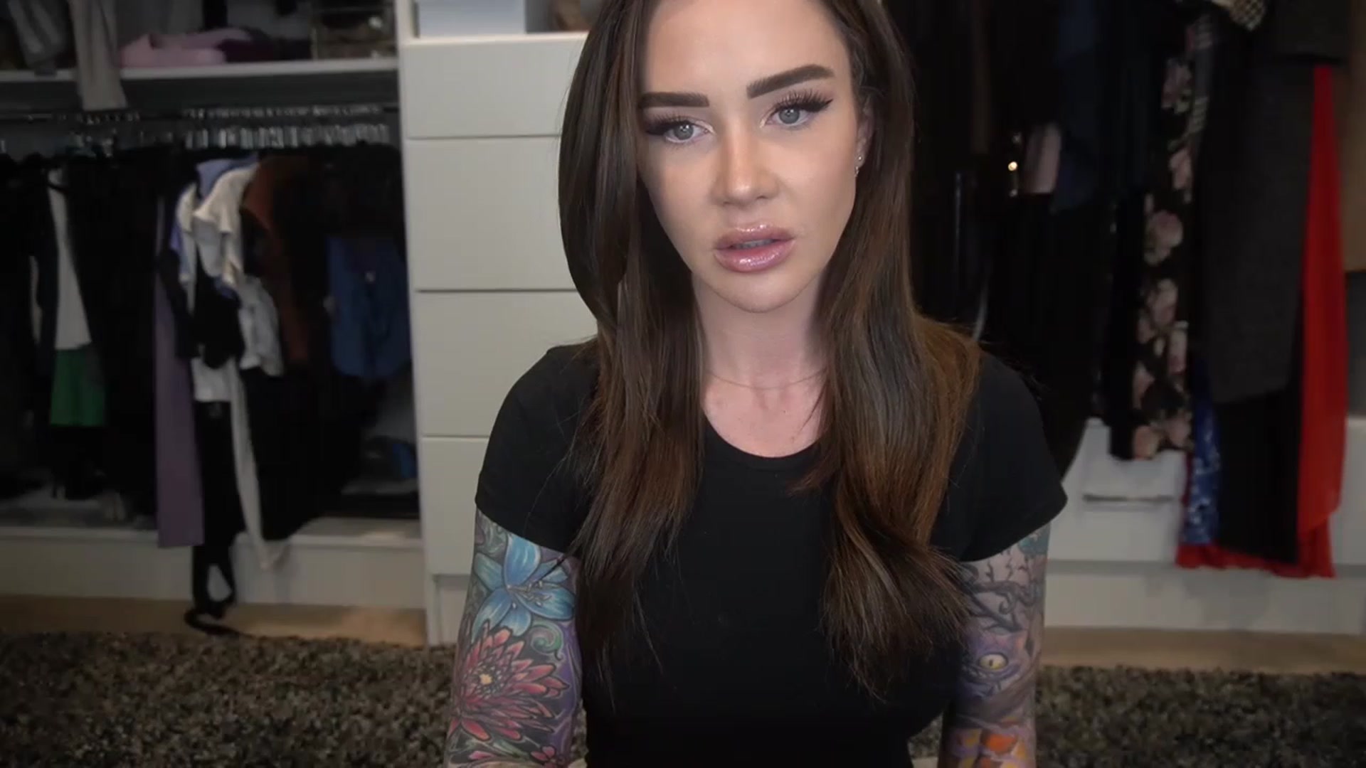 Gallery image thumbnail from VapePapi's myfreecams stream on, 03/14/2023, 22:26 image 12 of 20