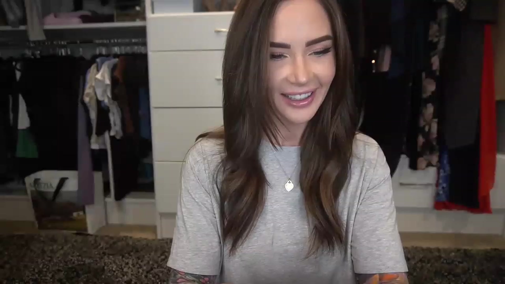 Gallery image thumbnail from VapePapi's myfreecams stream on, 03/15/2023, 22:31 image 8 of 20