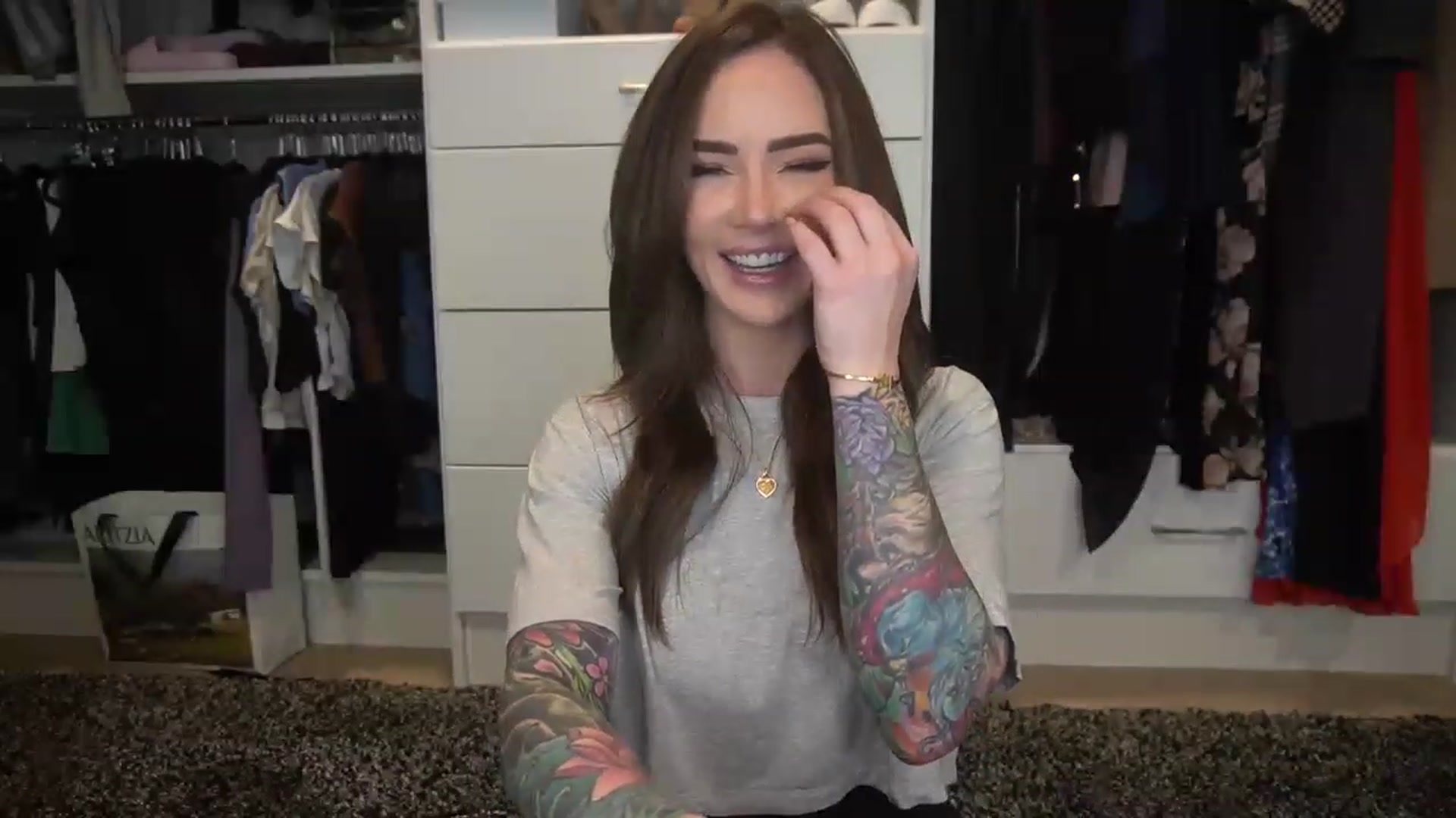 Gallery image thumbnail from VapePapi's myfreecams stream on, 03/15/2023, 22:31 image 13 of 20