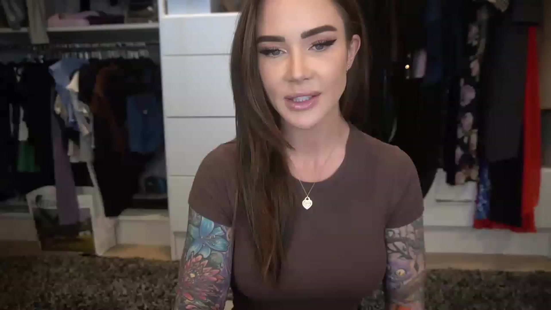 Gallery image thumbnail from VapePapi's myfreecams stream on, 03/16/2023, 22:29 image 1 of 20