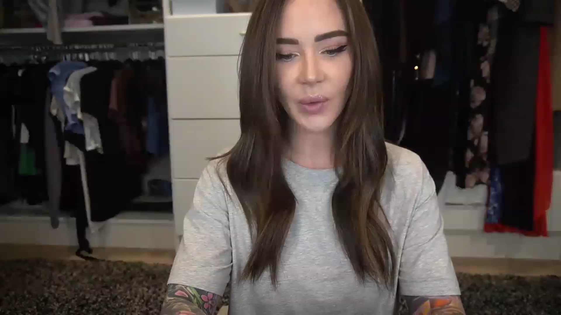 Gallery image thumbnail from VapePapi's myfreecams stream on, 03/17/2023, 22:32 image 2 of 20