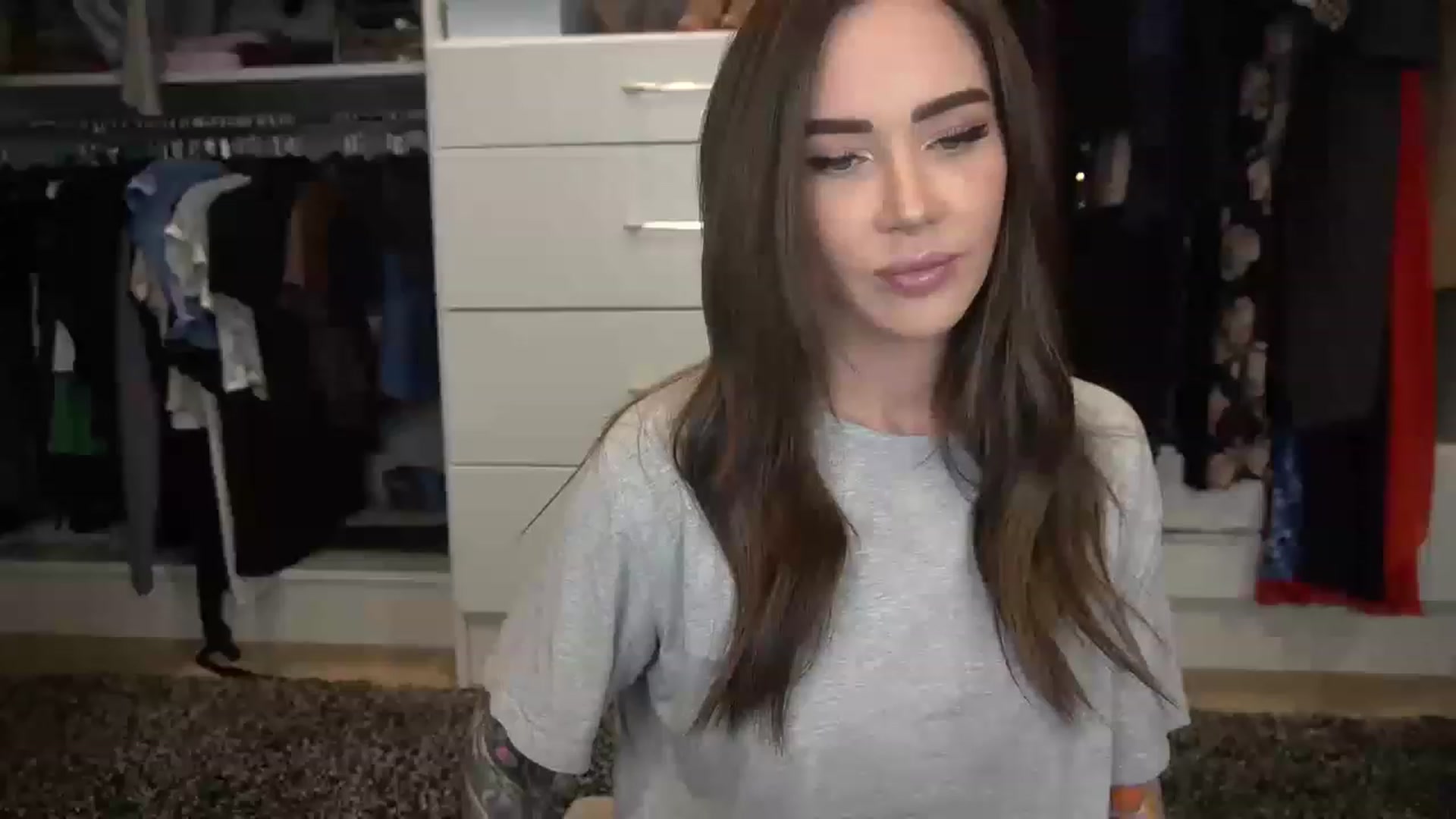 Gallery image thumbnail from VapePapi's myfreecams stream on, 03/17/2023, 22:32 image 11 of 20