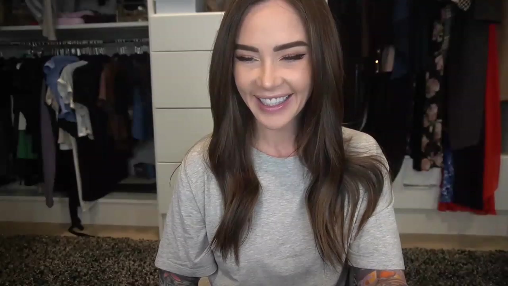 Gallery image thumbnail from VapePapi's myfreecams stream on, 03/17/2023, 22:32 image 12 of 20