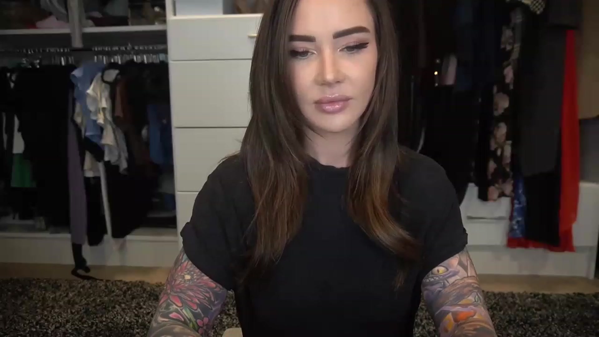 Gallery image thumbnail from VapePapi's myfreecams stream on, 03/19/2023, 20:02 image 12 of 20