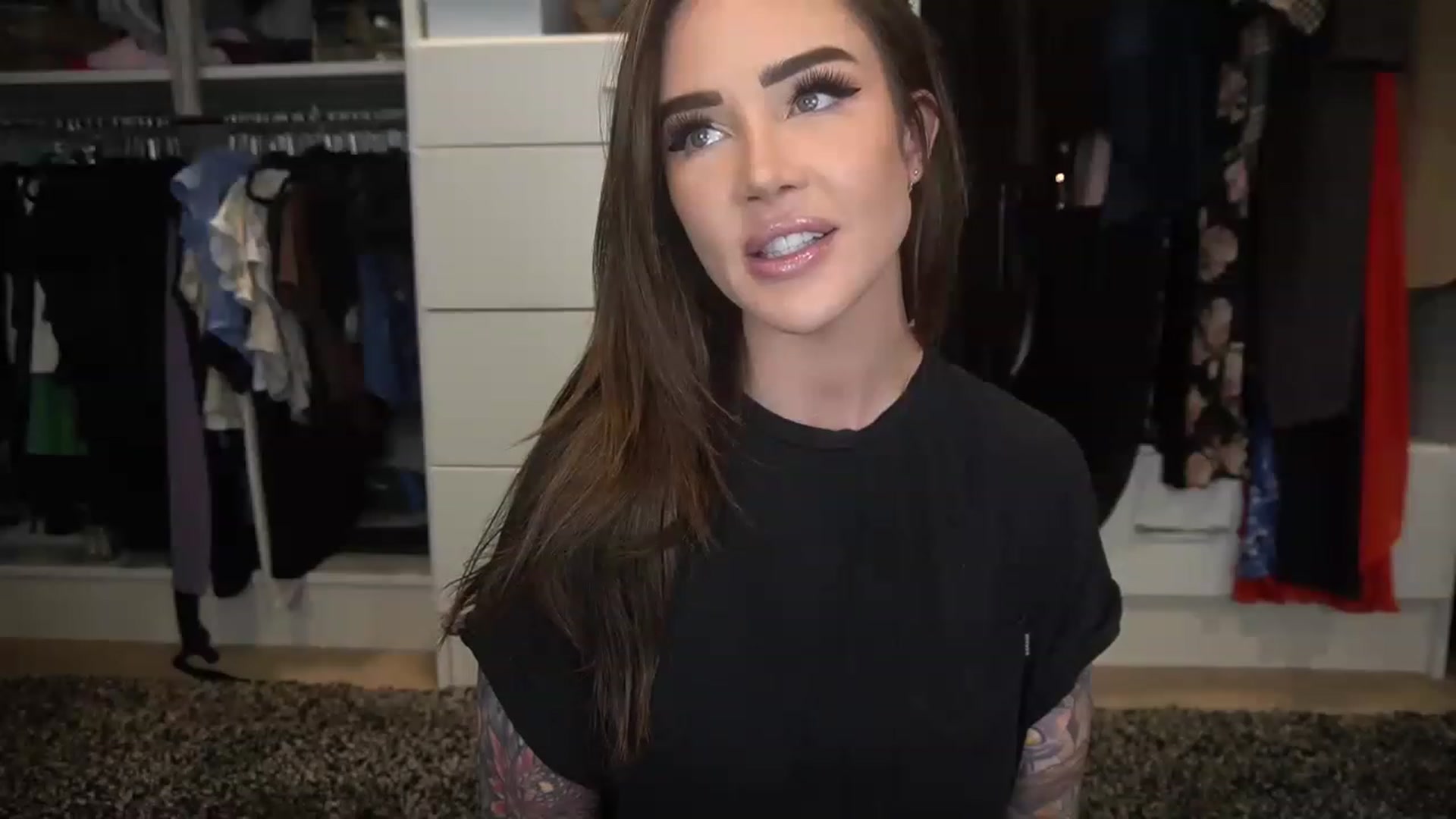 Gallery image thumbnail from VapePapi's myfreecams stream on, 03/19/2023, 20:02 image 20 of 20