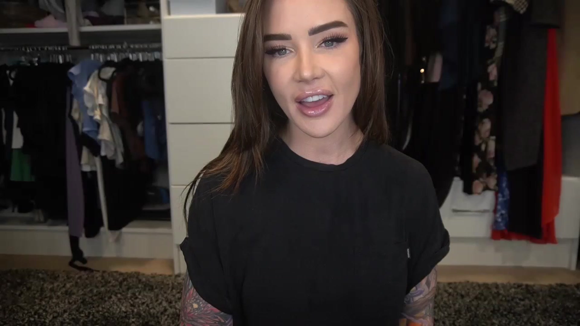 Gallery image thumbnail from VapePapi's myfreecams stream on, 03/19/2023, 20:02 image 19 of 20