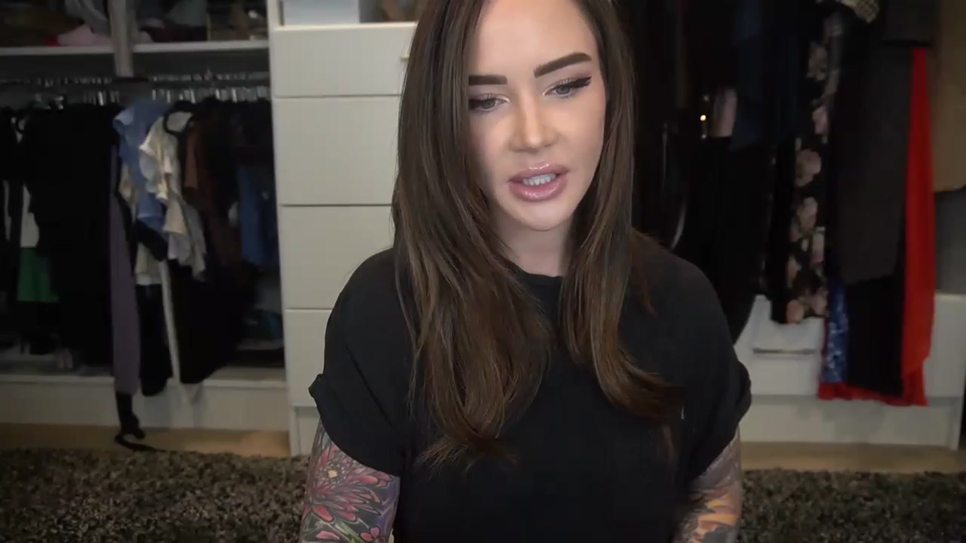 Gallery image thumbnail from VapePapi's myfreecams stream on, 03/19/2023, 20:02 image 9 of 20
