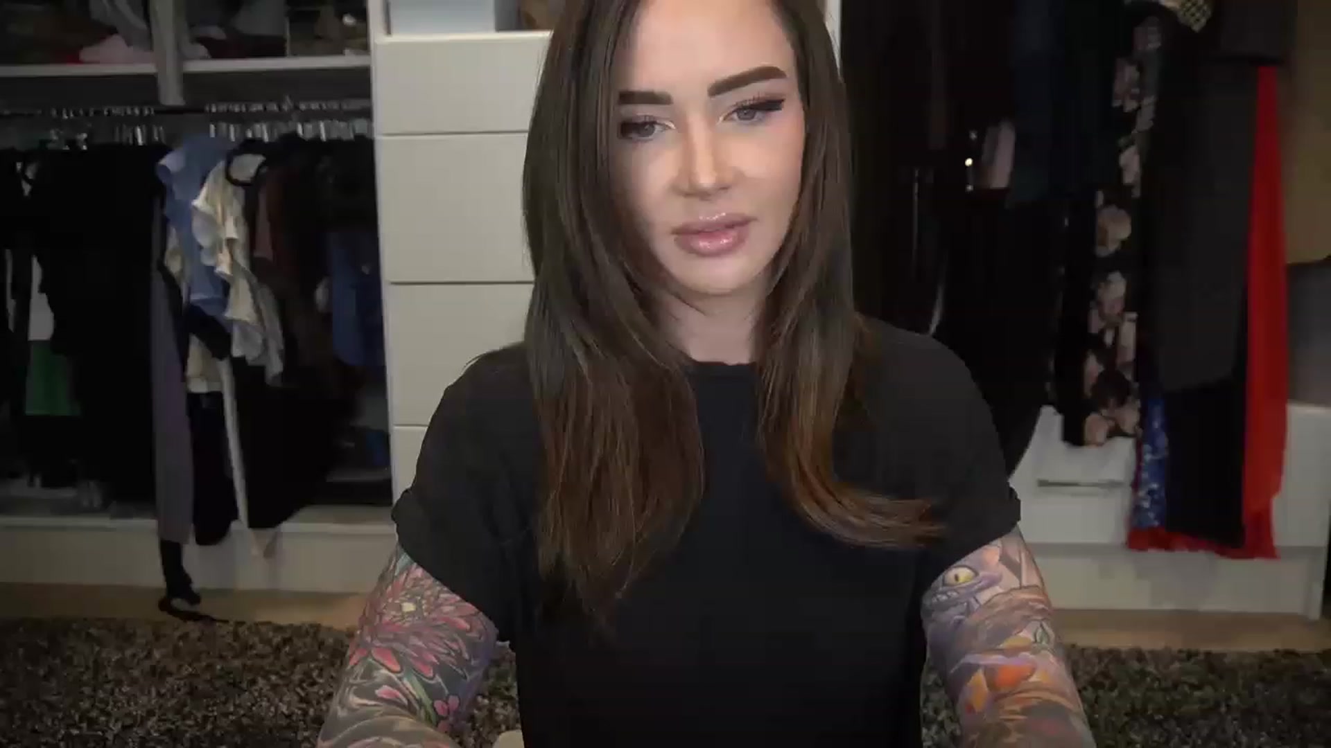 Gallery image thumbnail from VapePapi's myfreecams stream on, 03/19/2023, 20:02 image 13 of 20