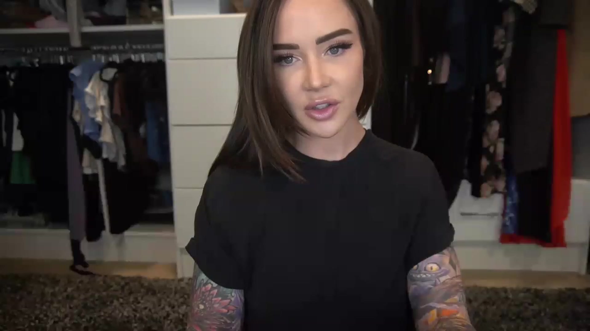 Gallery image thumbnail from VapePapi's myfreecams stream on, 03/19/2023, 20:02 image 17 of 20