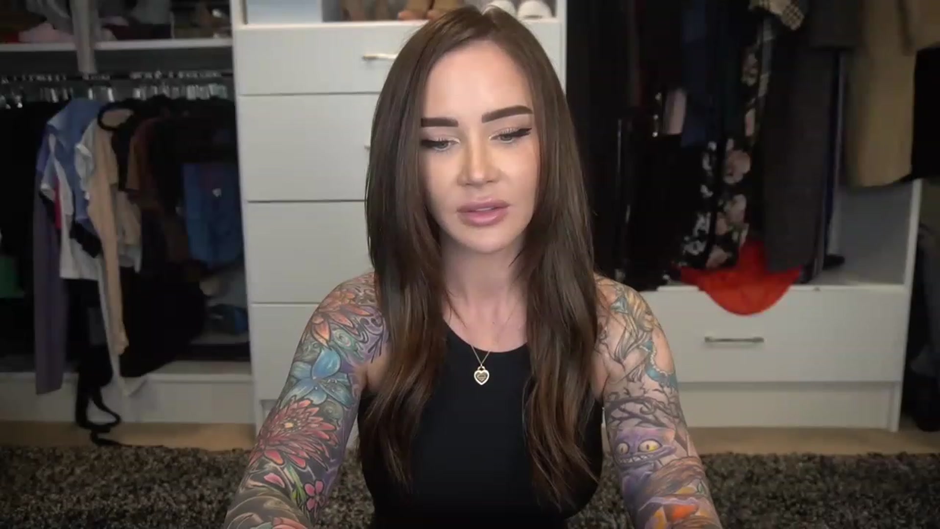 Gallery image thumbnail from VapePapi's myfreecams stream on, 03/22/2023, 22:30 image 18 of 20