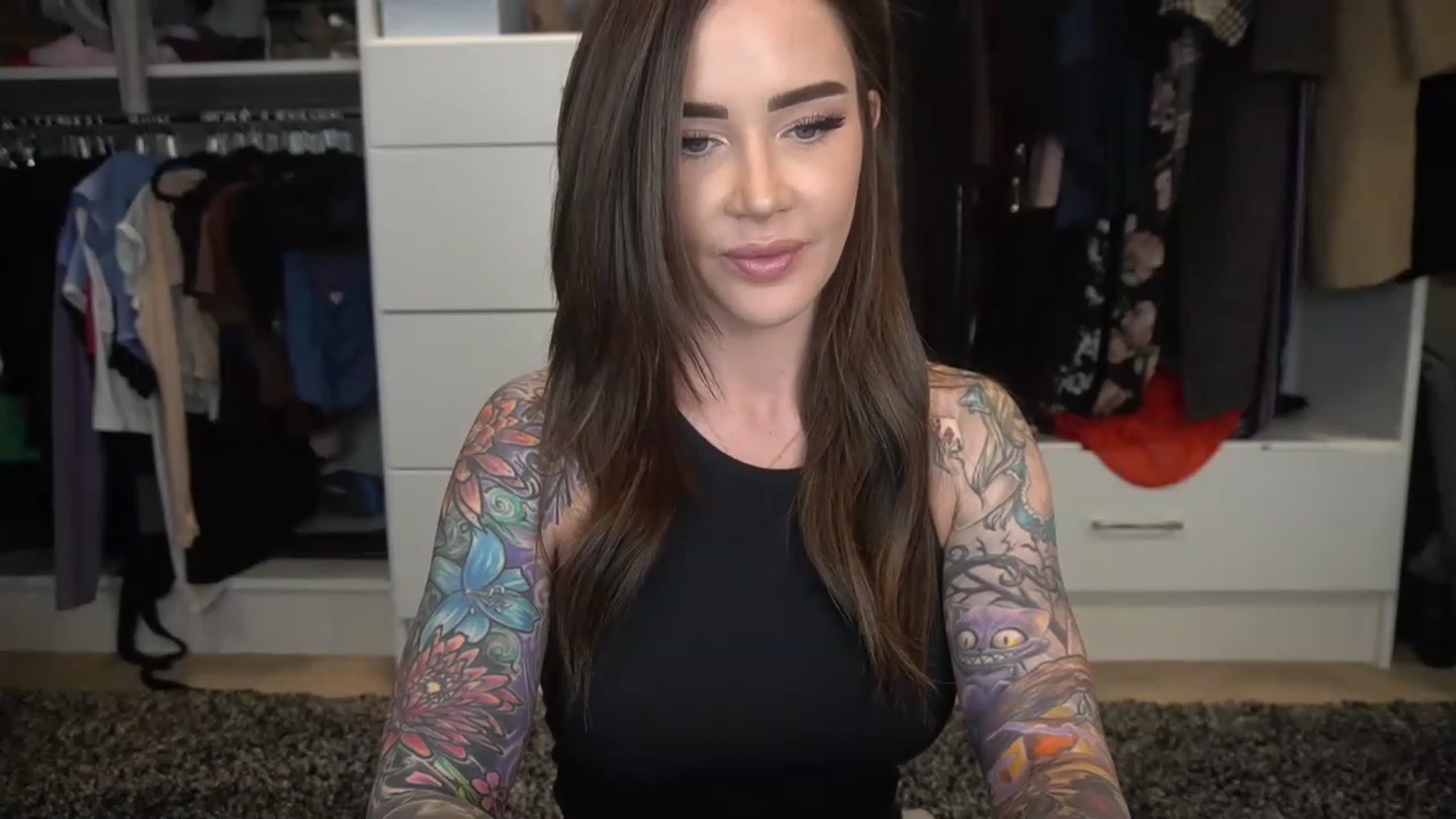 Gallery image thumbnail from VapePapi's myfreecams stream on, 03/22/2023, 22:30 image 5 of 20