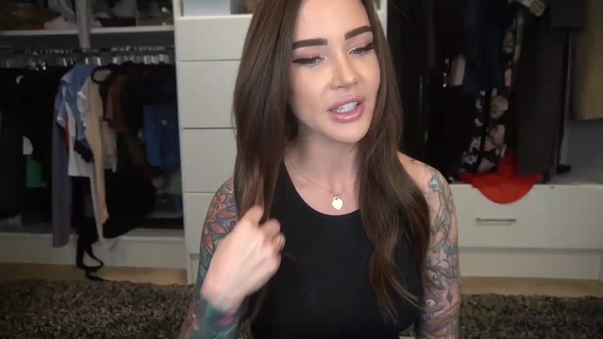 Gallery image thumbnail from VapePapi's myfreecams stream on, 03/23/2023, 22:15 image 15 of 20
