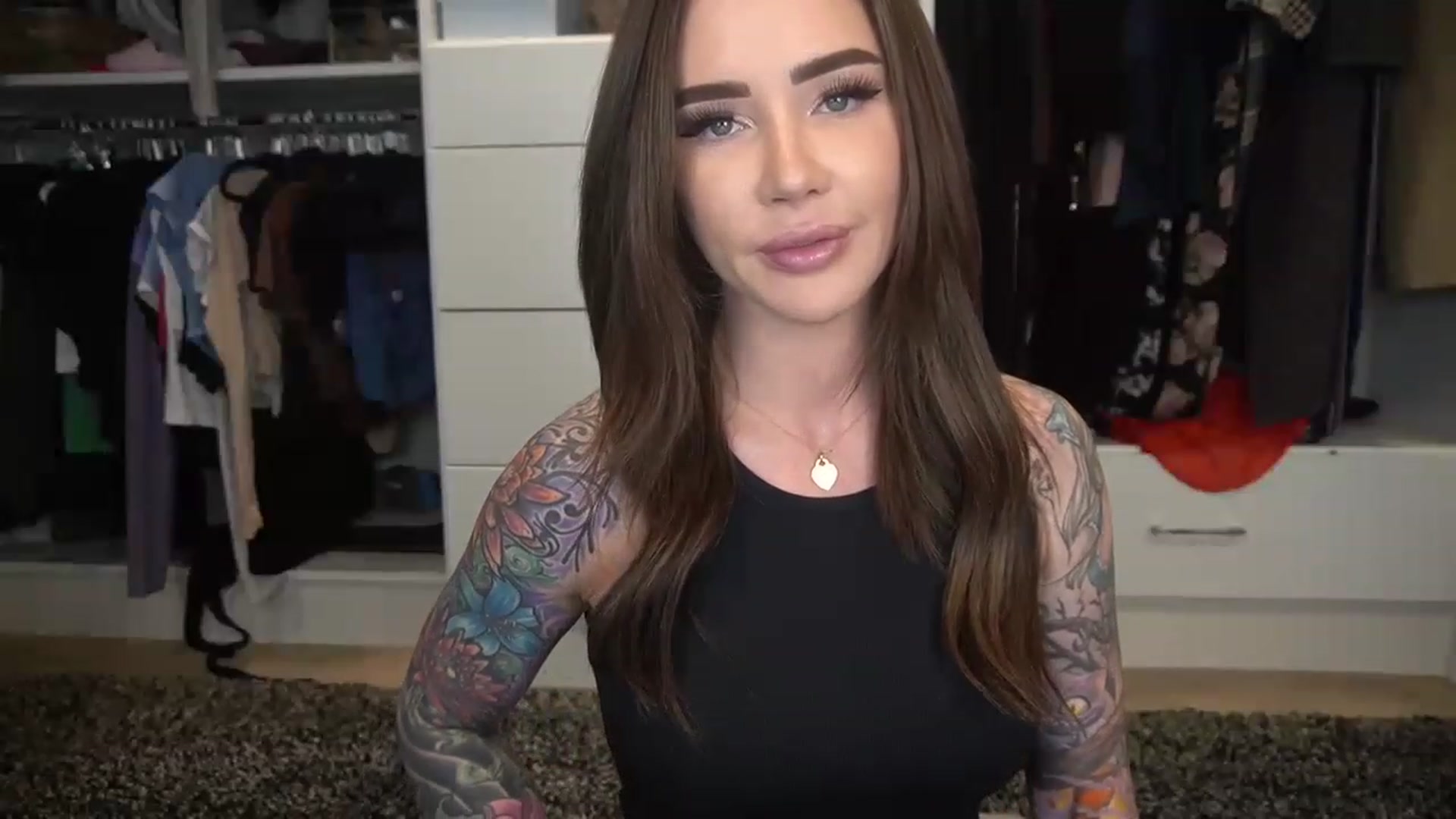 Gallery image thumbnail from VapePapi's myfreecams stream on, 03/23/2023, 22:15 image 12 of 20