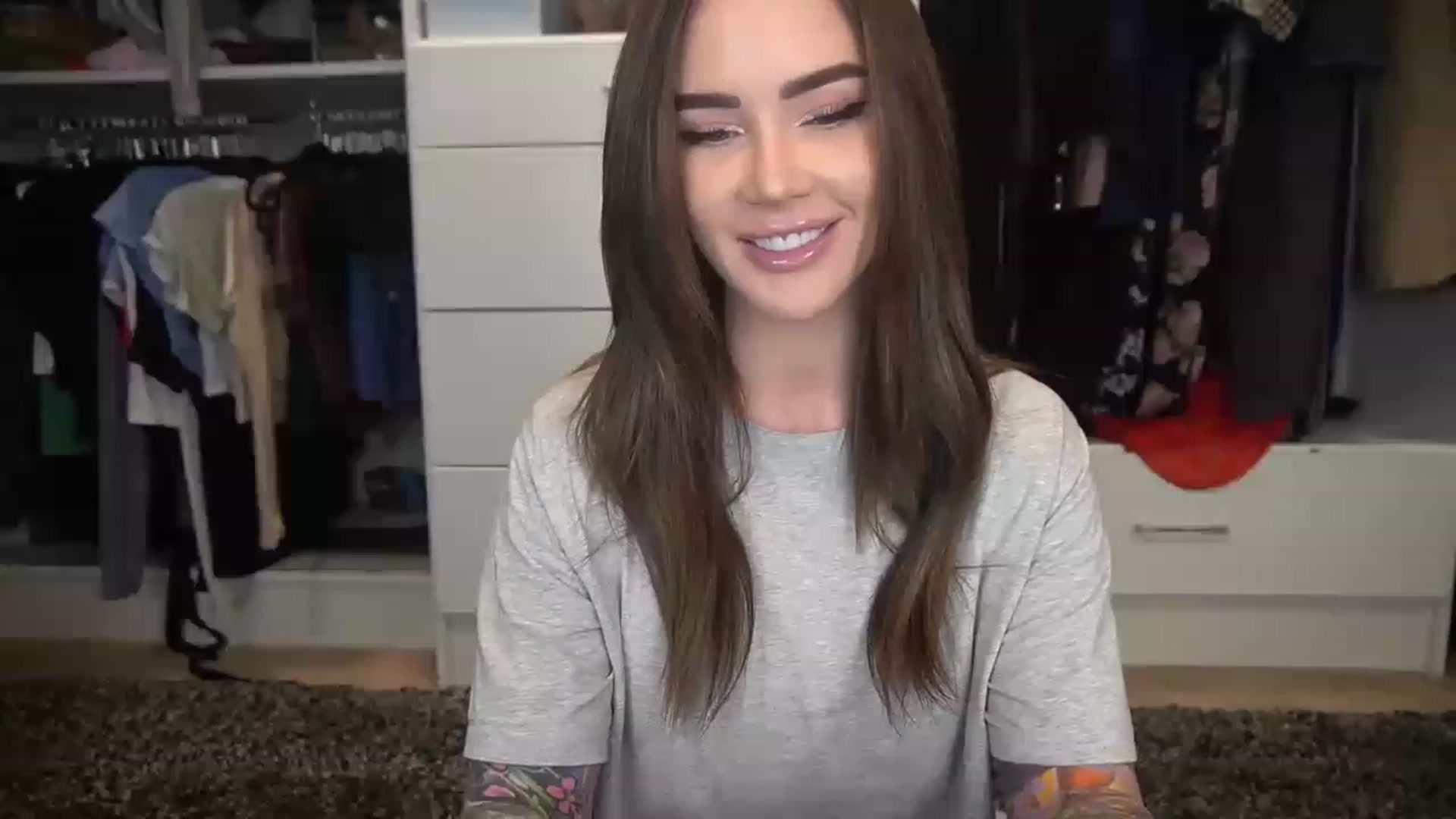 Gallery image thumbnail from VapePapi's myfreecams stream on, 03/24/2023, 22:24 image 4 of 20