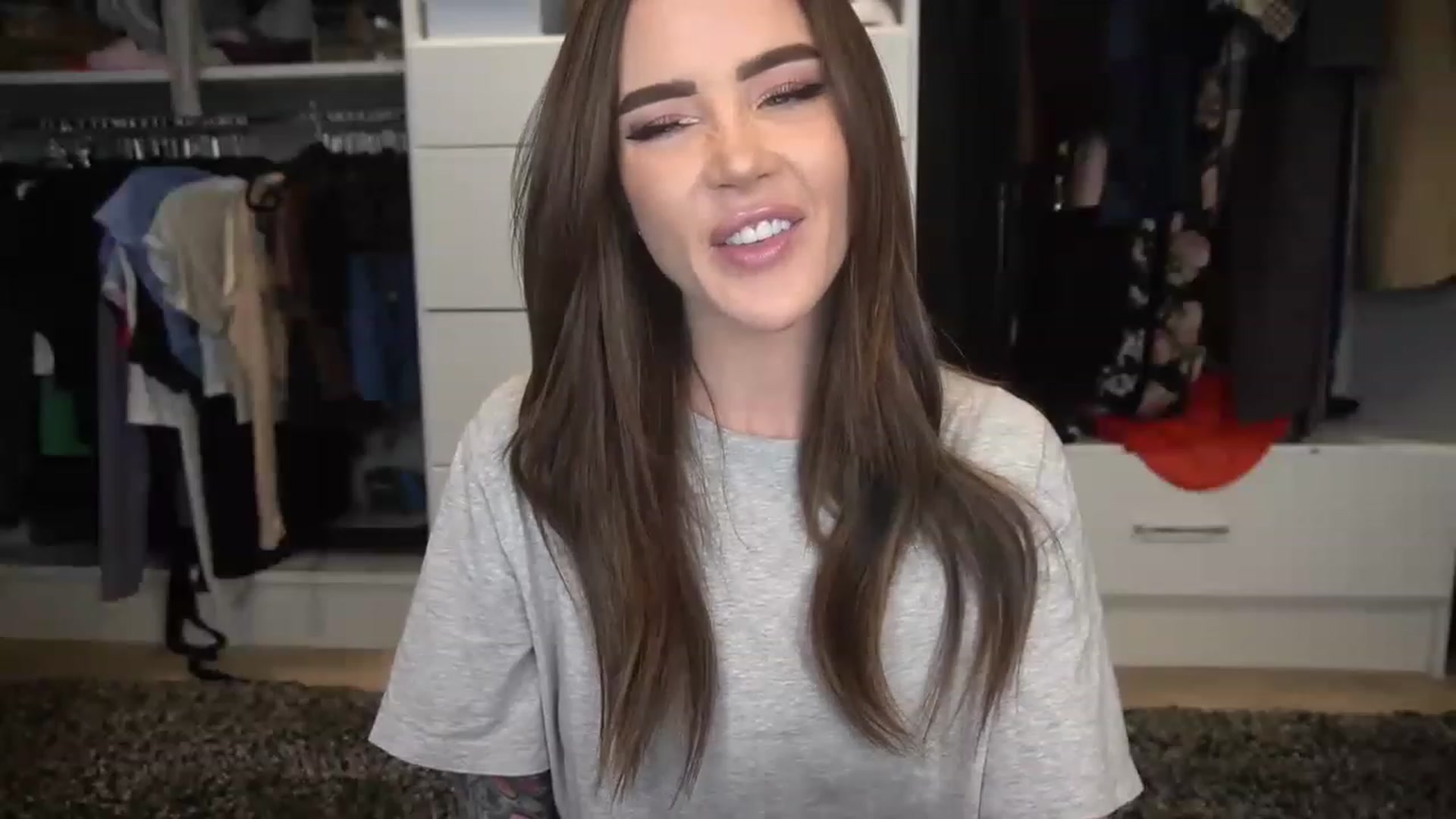 Gallery image thumbnail from VapePapi's myfreecams stream on, 03/24/2023, 22:24 image 13 of 20