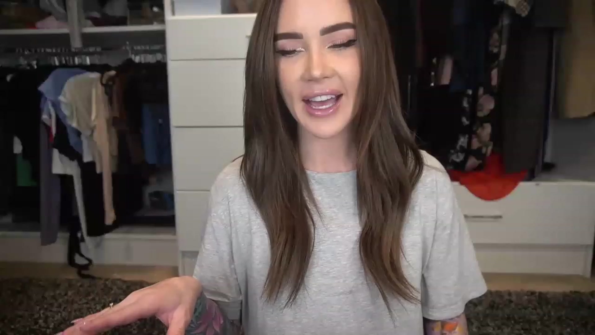 Gallery image thumbnail from VapePapi's myfreecams stream on, 03/24/2023, 22:24 image 15 of 20