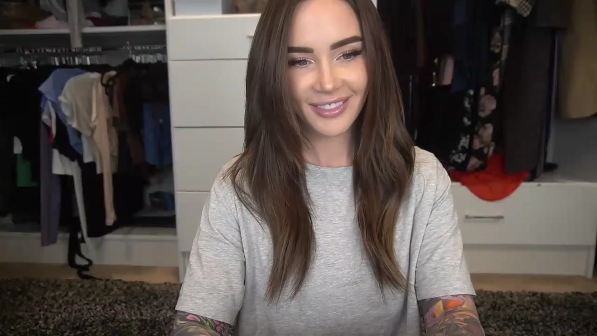 Gallery image thumbnail from VapePapi's myfreecams stream on, 03/24/2023, 22:24 image 16 of 20