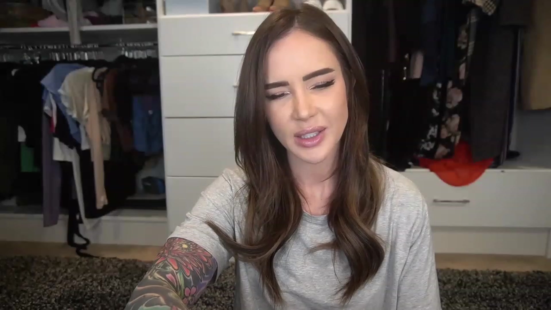 Gallery image thumbnail from VapePapi's myfreecams stream on, 03/26/2023, 19:27 image 13 of 20
