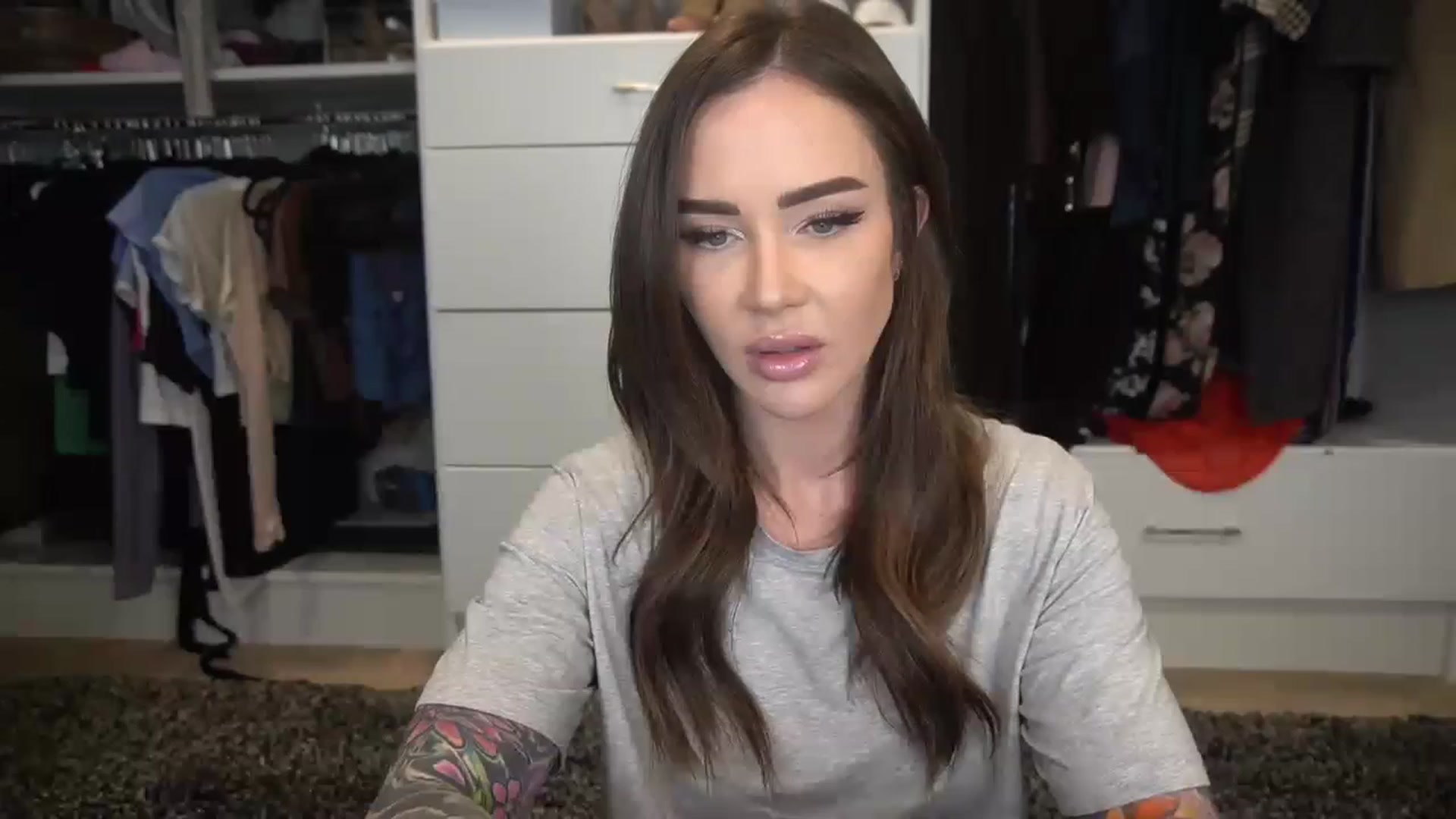 Gallery image thumbnail from VapePapi's myfreecams stream on, 03/26/2023, 19:27 image 12 of 20