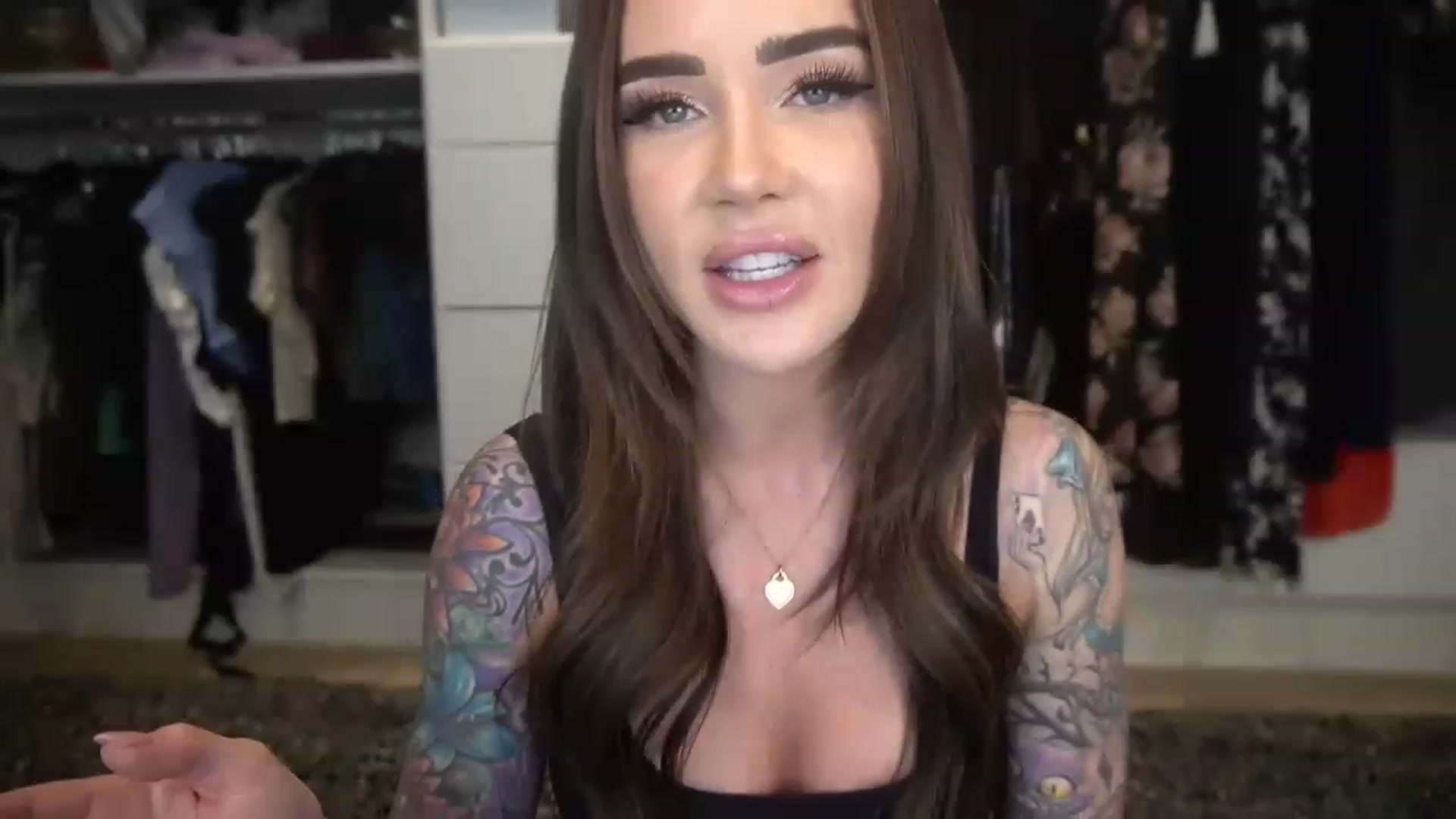 Gallery image thumbnail from VapePapi's myfreecams stream on, 03/30/2023, 23:02 image 5 of 20