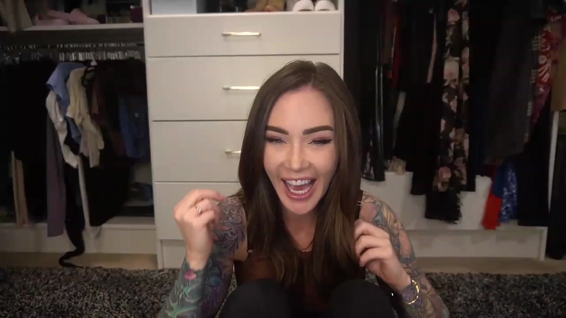 Gallery image thumbnail from VapePapi's myfreecams stream on, 04/03/2023, 22:34 image 9 of 20