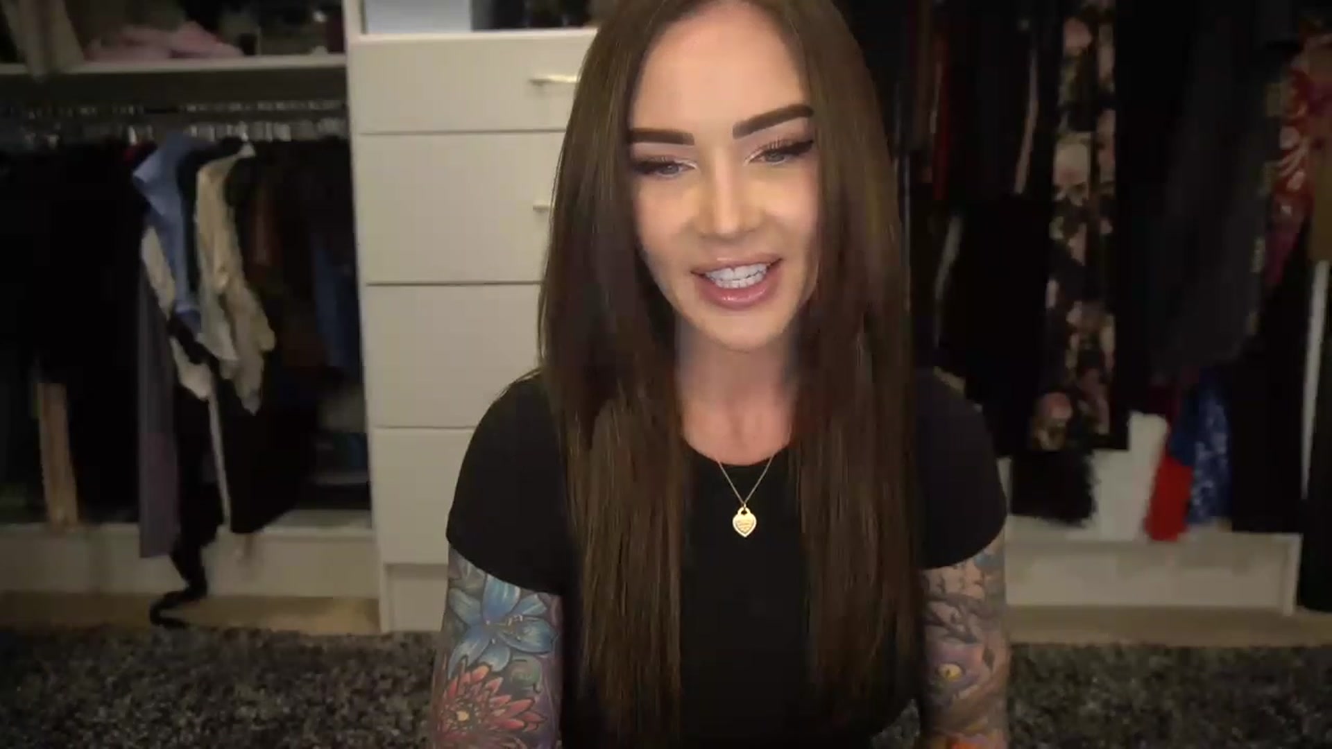 Gallery image thumbnail from VapePapi's myfreecams stream on, 04/05/2023, 22:23 image 19 of 20