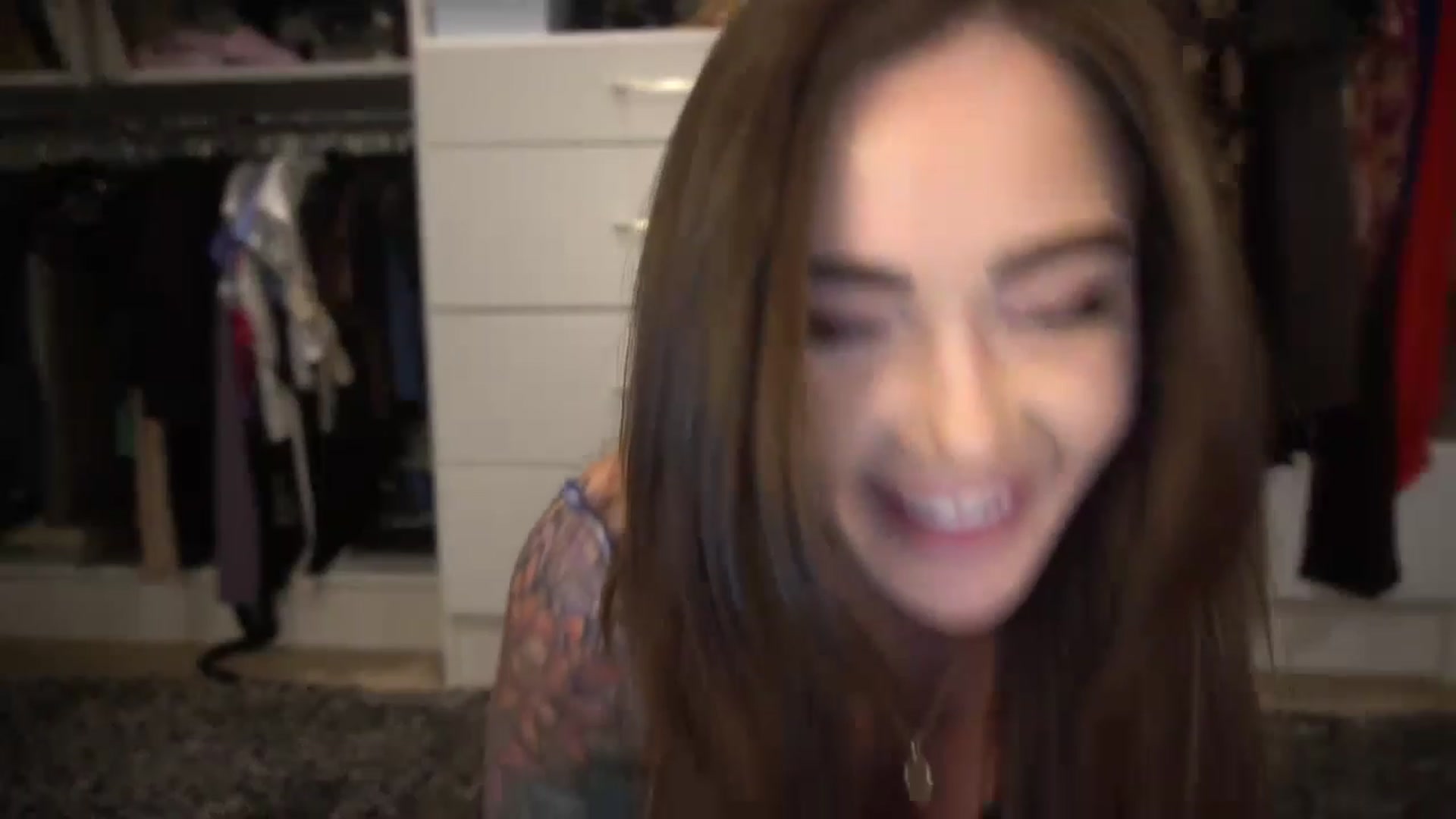 Gallery image thumbnail from VapePapi's myfreecams stream on, 04/12/2023, 22:33 image 7 of 20