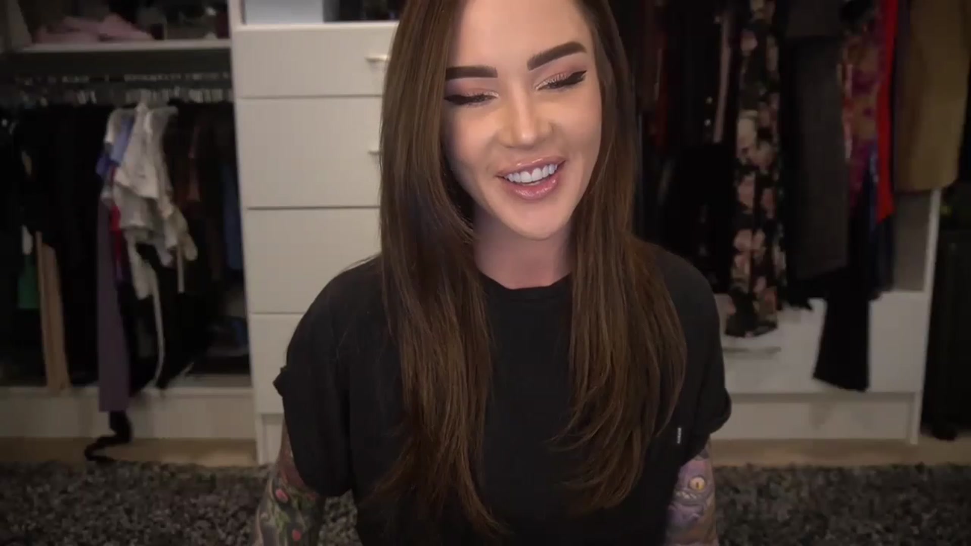 Gallery image thumbnail from VapePapi's myfreecams stream on, 04/13/2023, 22:32 image 5 of 20