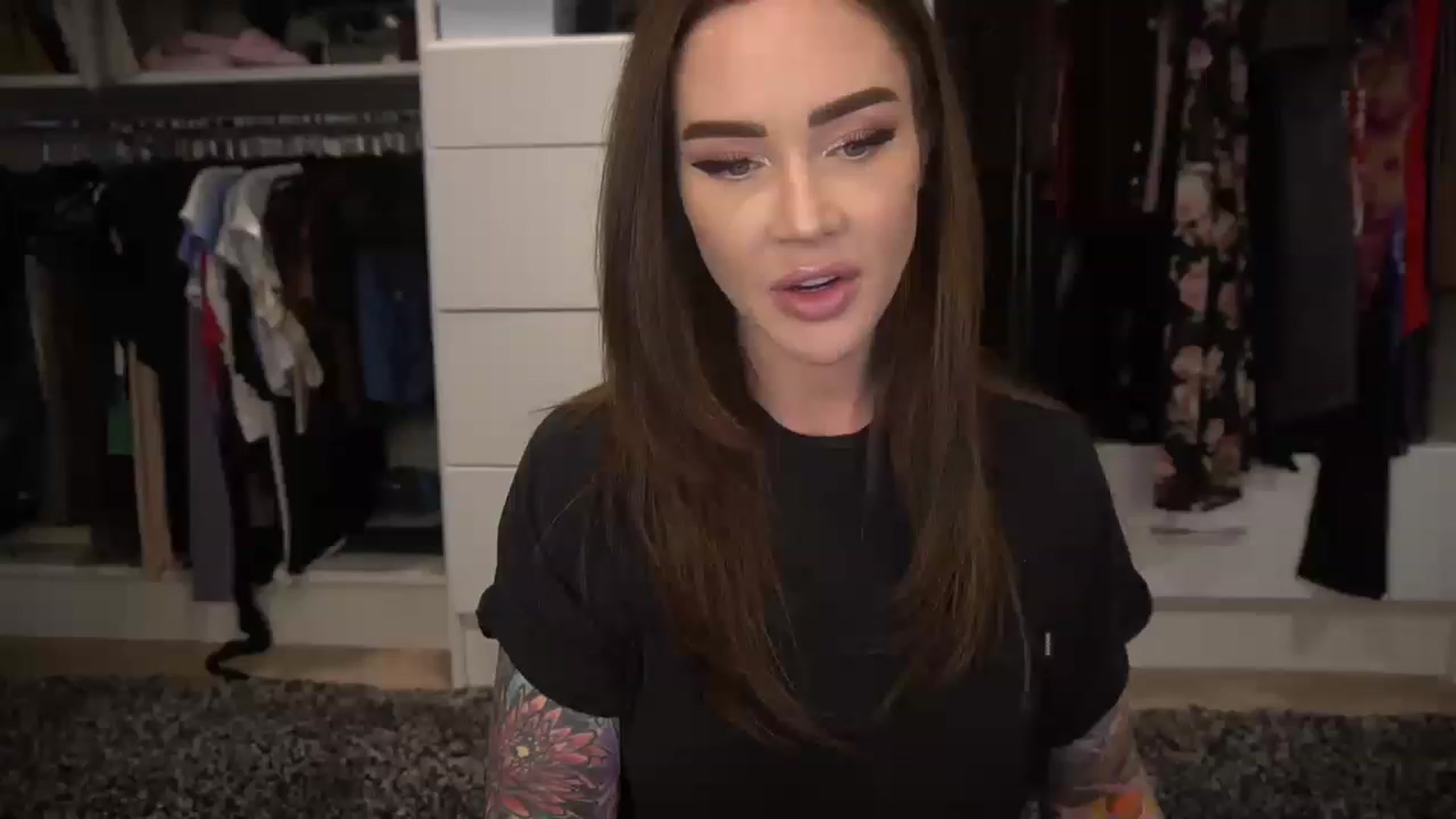 Gallery image thumbnail from VapePapi's myfreecams stream on, 04/18/2023, 22:25 image 7 of 20