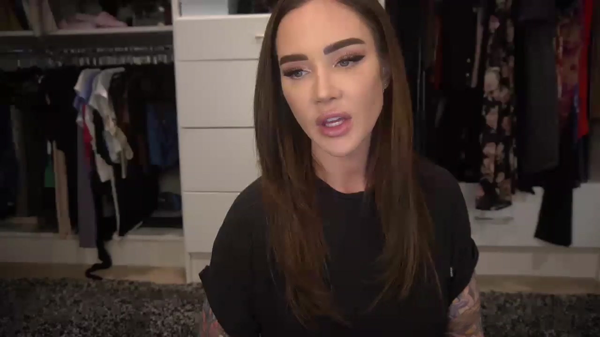 Gallery image thumbnail from VapePapi's myfreecams stream on, 04/18/2023, 22:25 image 9 of 20