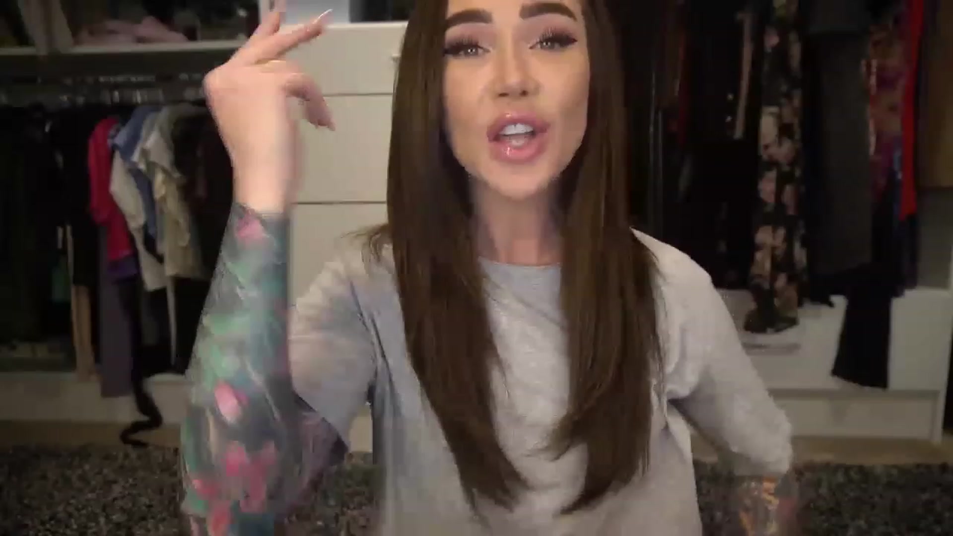 Gallery image thumbnail from VapePapi's myfreecams stream on, 04/21/2023, 22:33 image 2 of 20